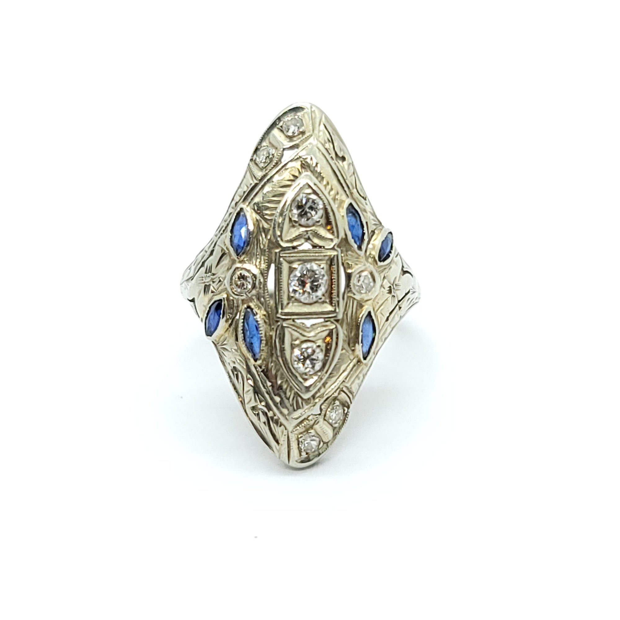 COCKTAIL ART DECO FILIGREE 18K WHITE GOLD NATURAL DIAMOND & SAPPHIRE RING