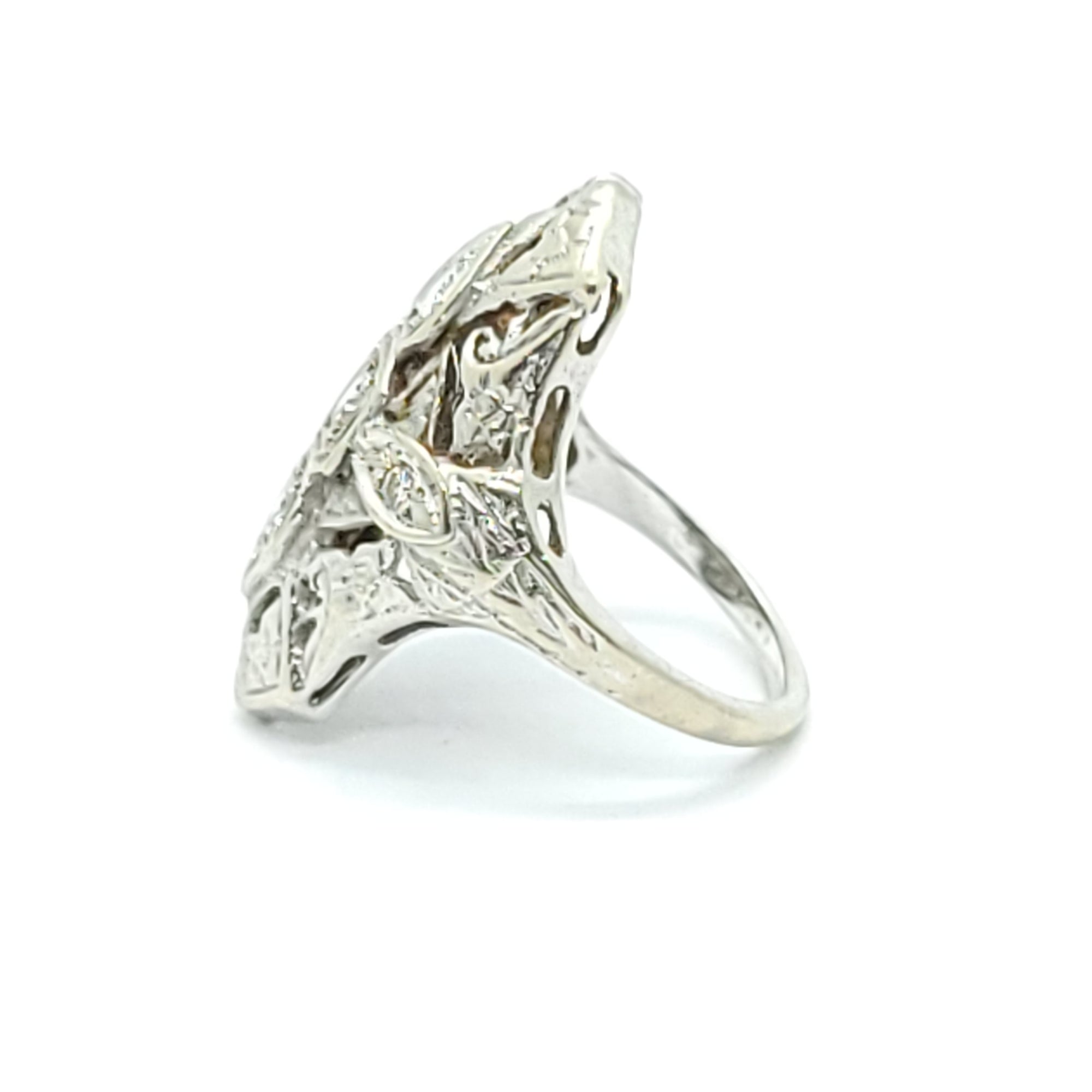 ANTIQUE 14k WHITE GOLD ART DECO FILIGREE DIAMOND COCKTAIL RING