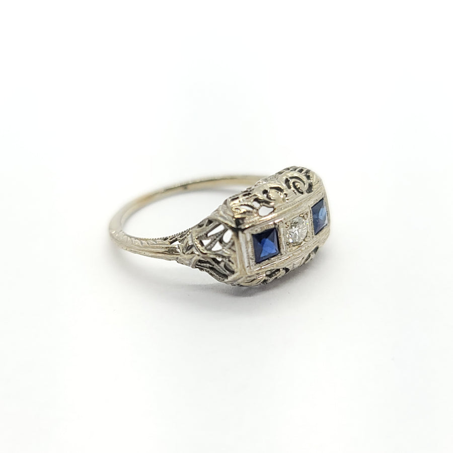 ART DECO FILIGREE RING W/ OLD EURO DIAMOND AND SAPPHIRE IN 18k GOLD ANTIQUE