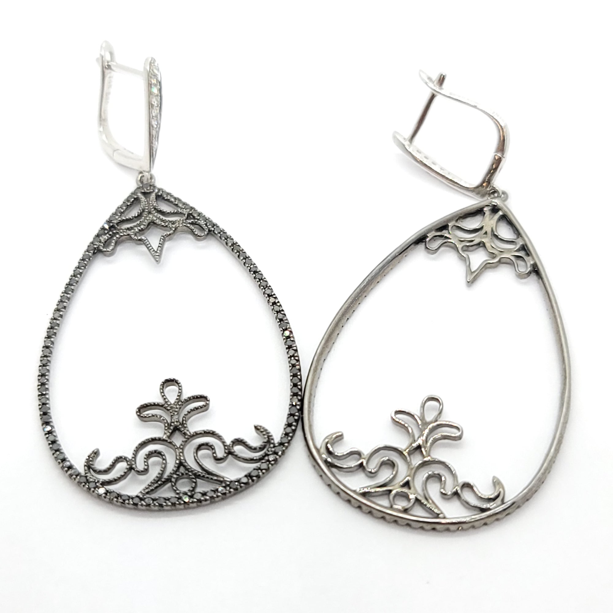 14K BLACK AND WHITE GOLD DIAMOND BLACK WHITE AND DIAMONDS EARRINGS PEAR SHAPE