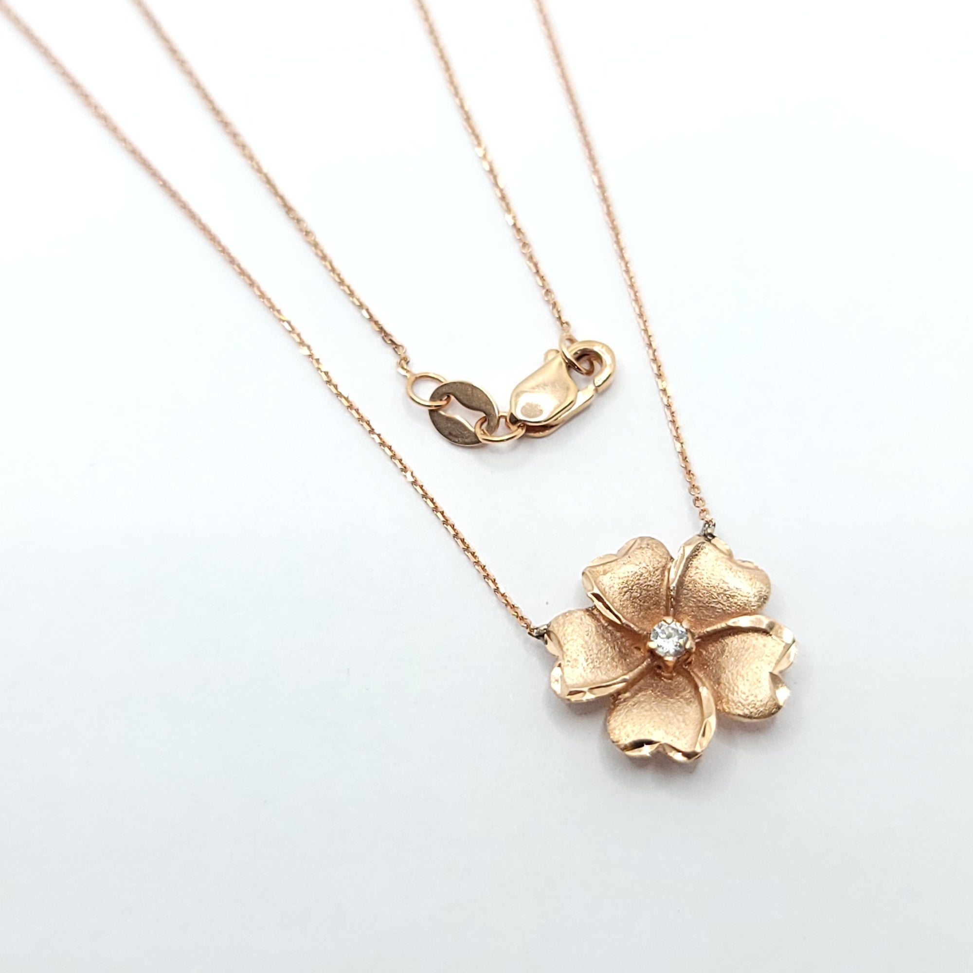 14K ROSE GOLD FLOWER AND DIAMOND NECKLACE
