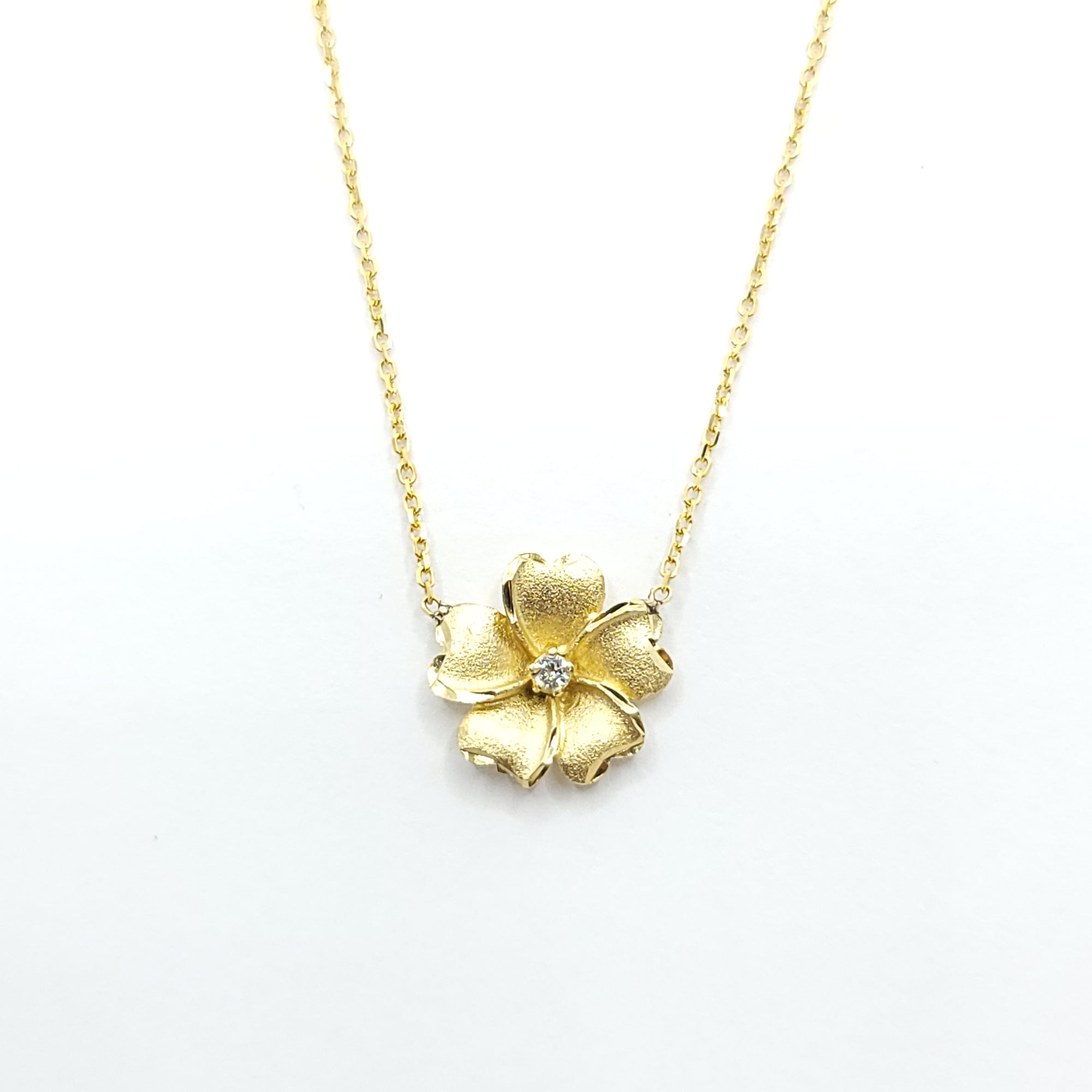 DIAMOND FLOWER PENDANT NECKLACE 14K YELLOW GOLD AND 14K YELLOW GOLD CHAIN