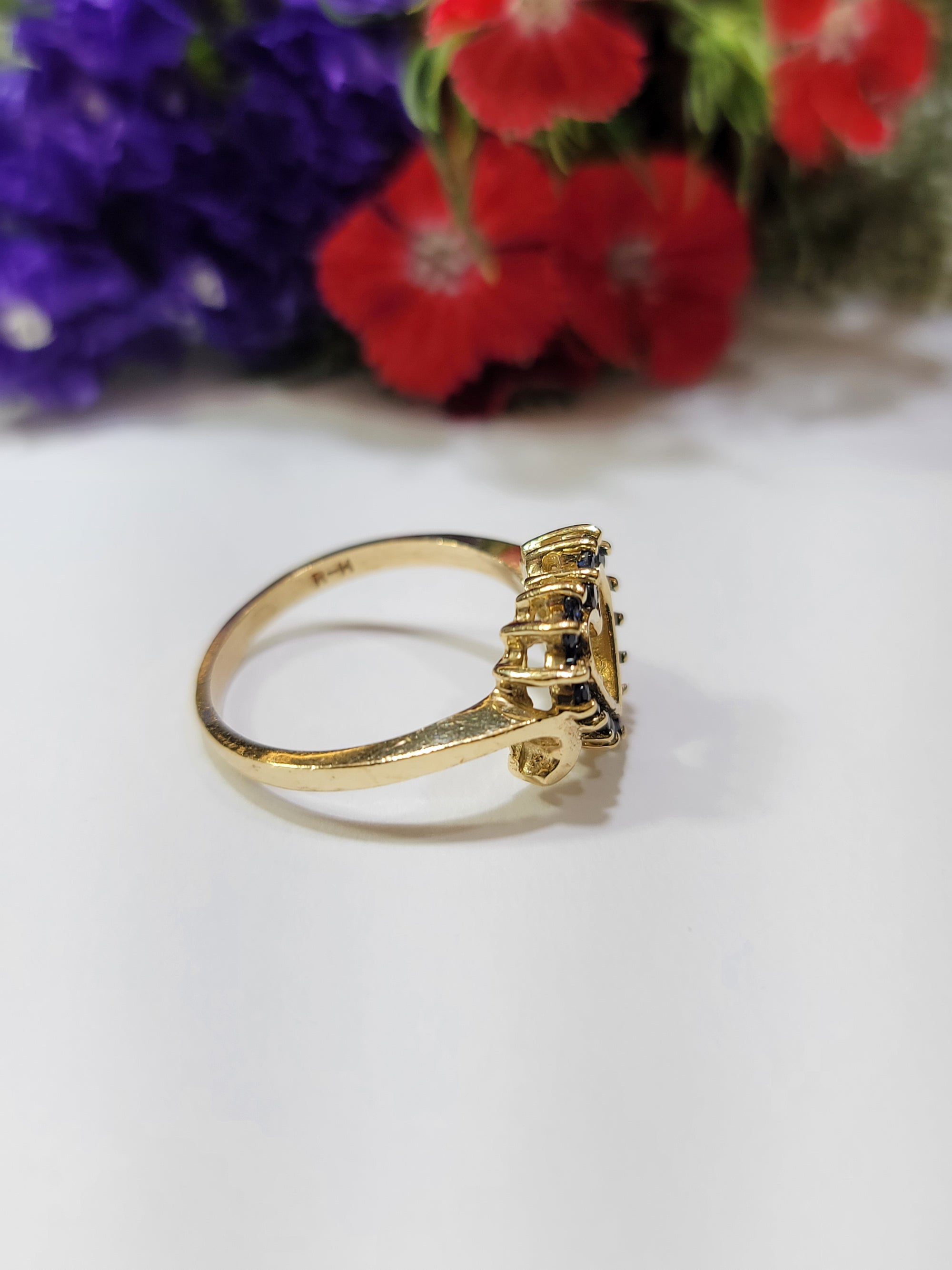 ANTIQUE 14K YELLOW GOLD NATURAL SAPPHIRE OPEN HEART SHAPE RING