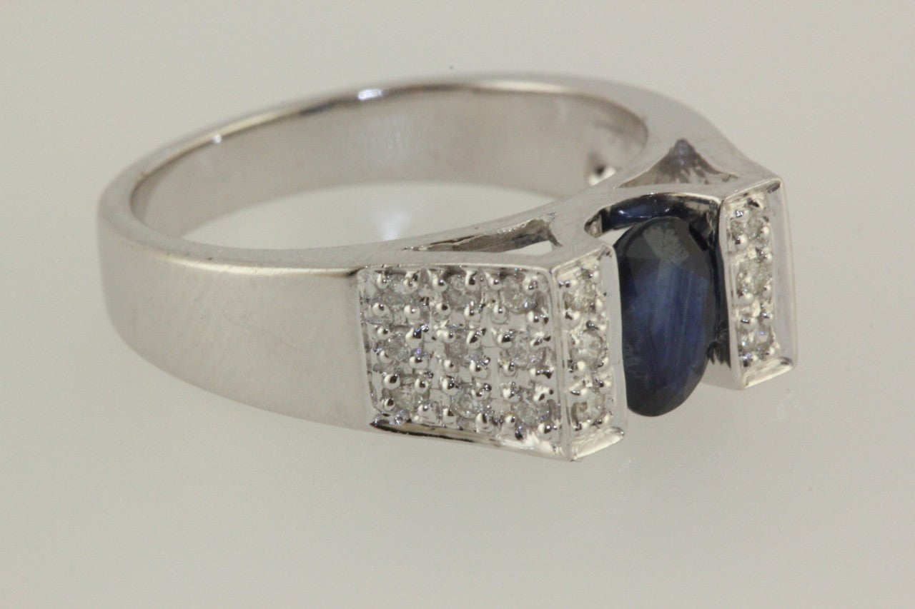 ESTATE 14K W GOLD LADYS OVAL CUT SAPPHIRE AND DIAMOND RING 1.00CT