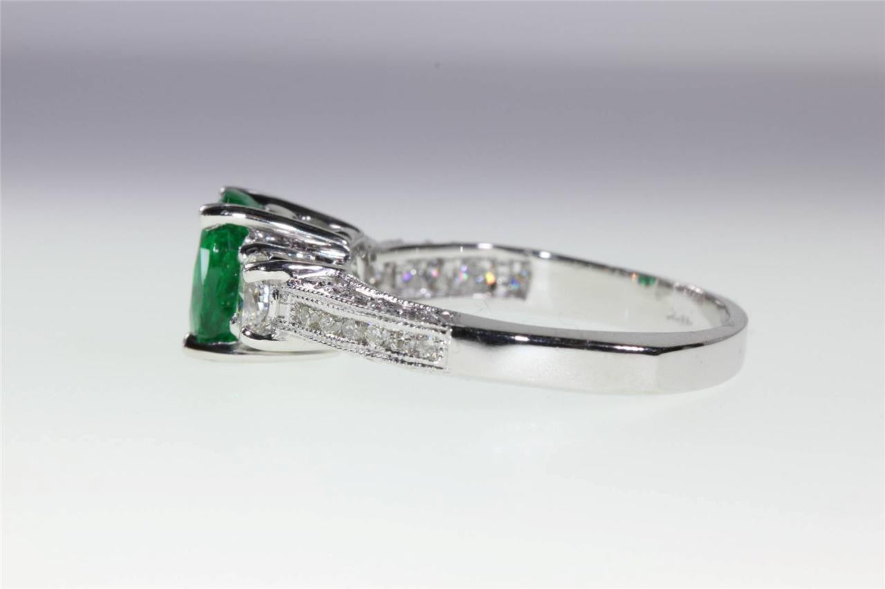 ANTIQUE 14K WHITE GOLD OVAL SHAPE COLOMBIAN EMERALD & ROUND DIAMOND RING 2.25CT