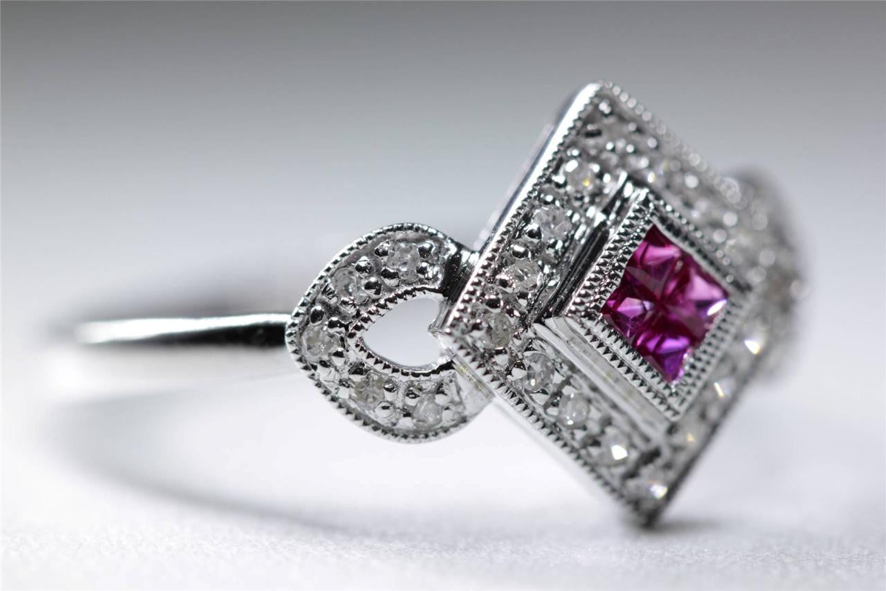 MODERN 14k WHITE GOLD LADYS DIAMOND SHAPE RUBY & ROUND DIAMOND RING .52CT