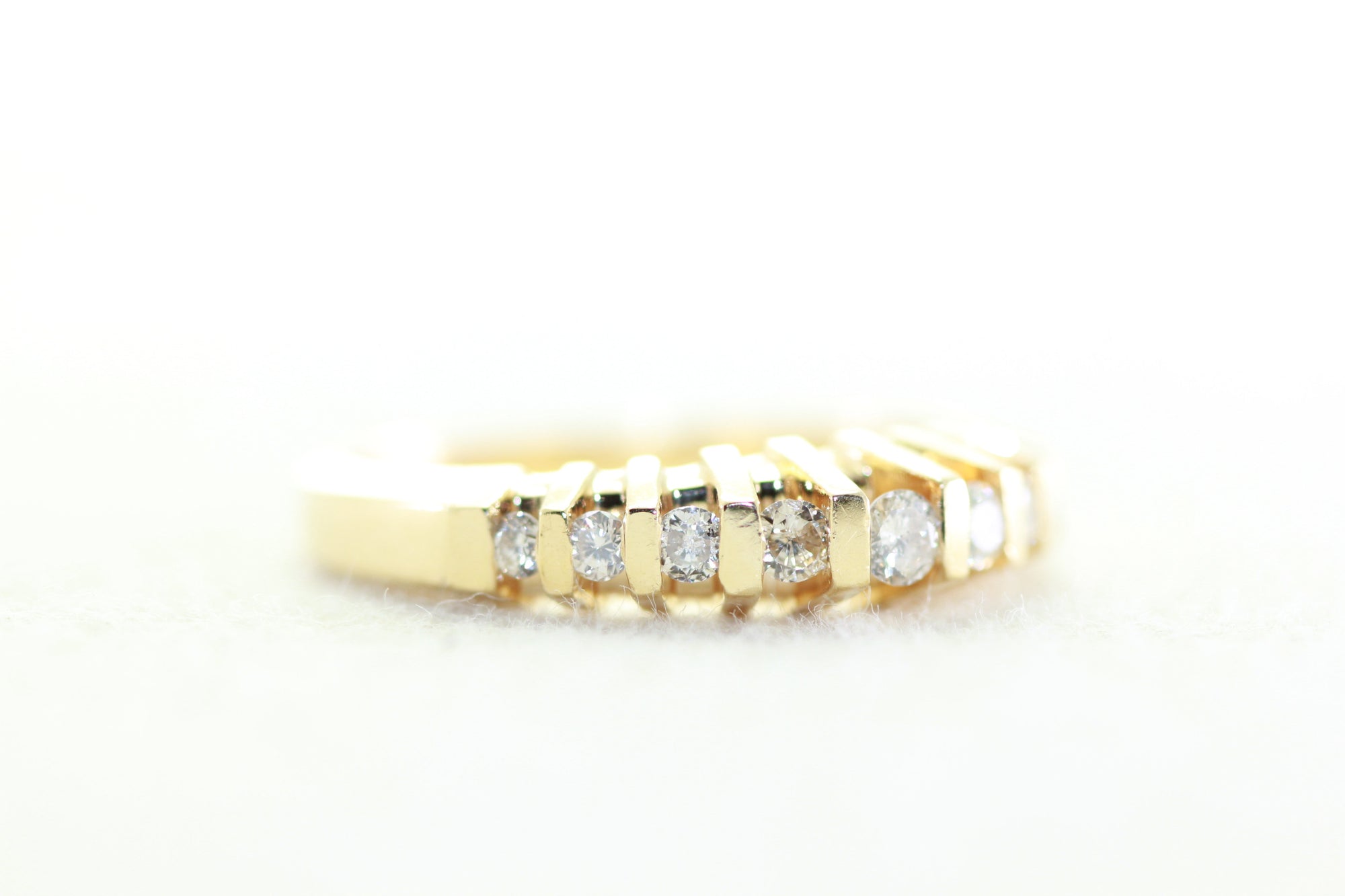LADIES BAR STYLE 14k YELLOW GOLD DIAMOND WEDDING BAND RING