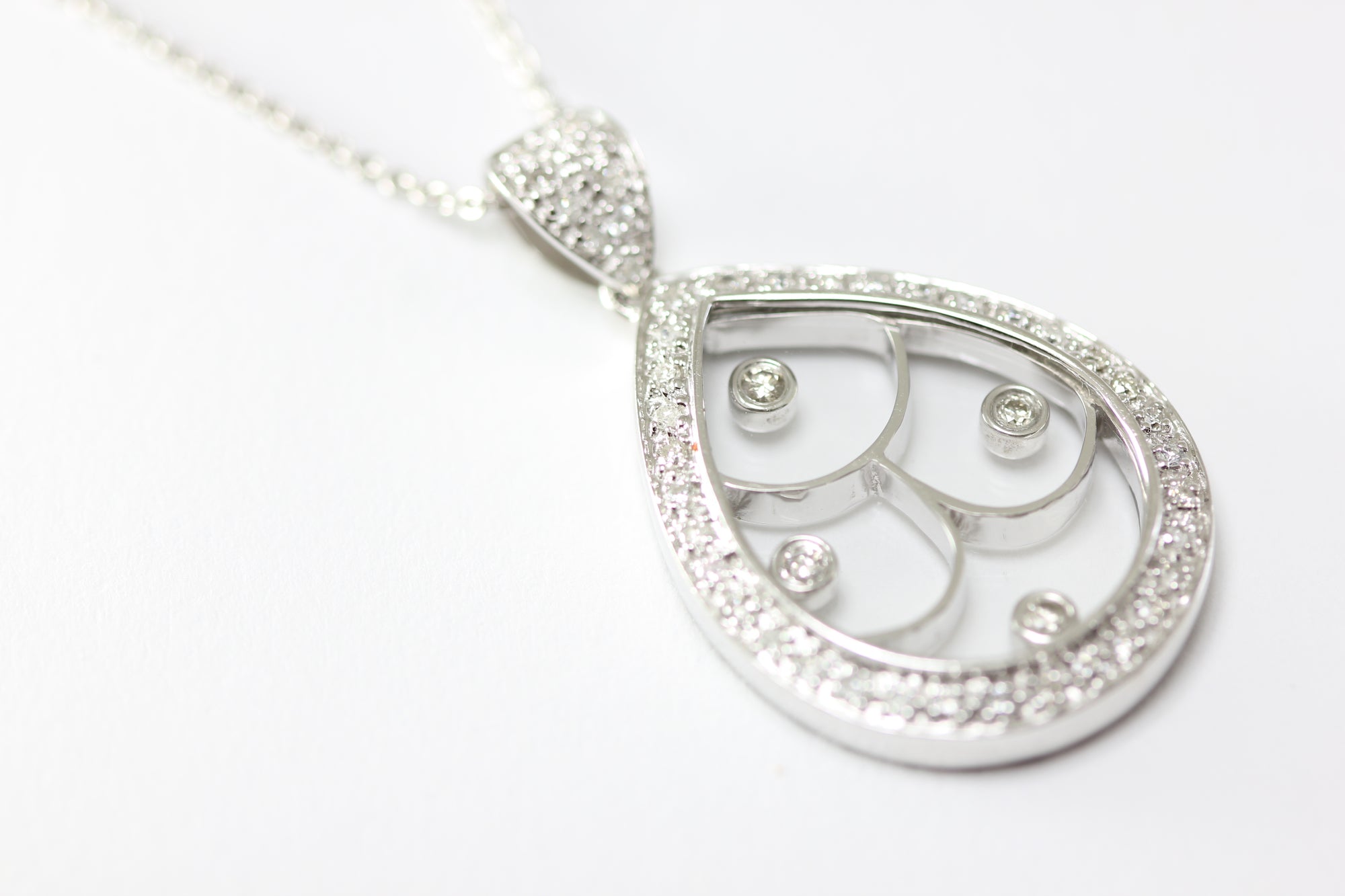 MODERN LADIES PEAR SHAPE HAPPY DIAMONDS  PENDANT AND CHAIN 14k WHITE GOLD