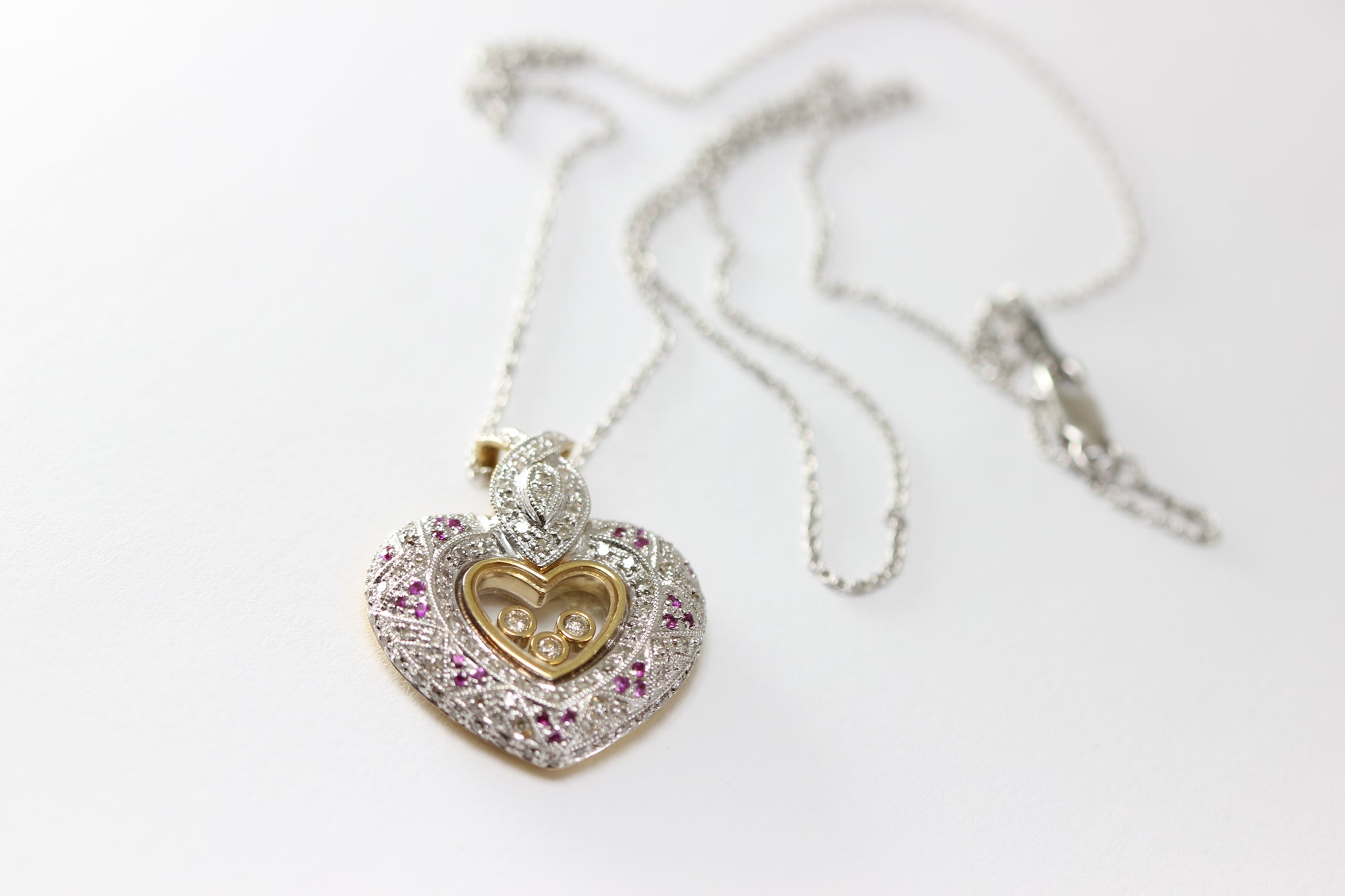 HEART SHAPE HAPPY DIAMONDS LADIES PENDANT AND CHAIN 14k WHITE GOLD