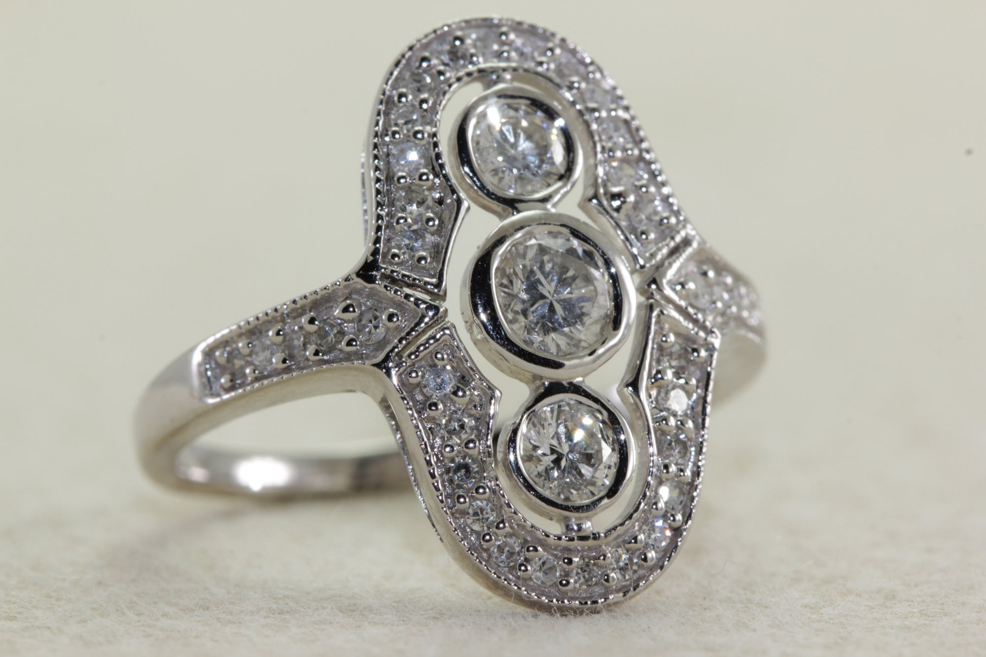 14K WHITE GOLD DIAMOND COCKTAIL RING 3 STONES OVAL LONG 3/4 CT 14CT