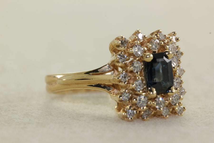 SAPPHIRE & DIAMOND CLUSTER RING 14k YELLOW GOLD LADIES