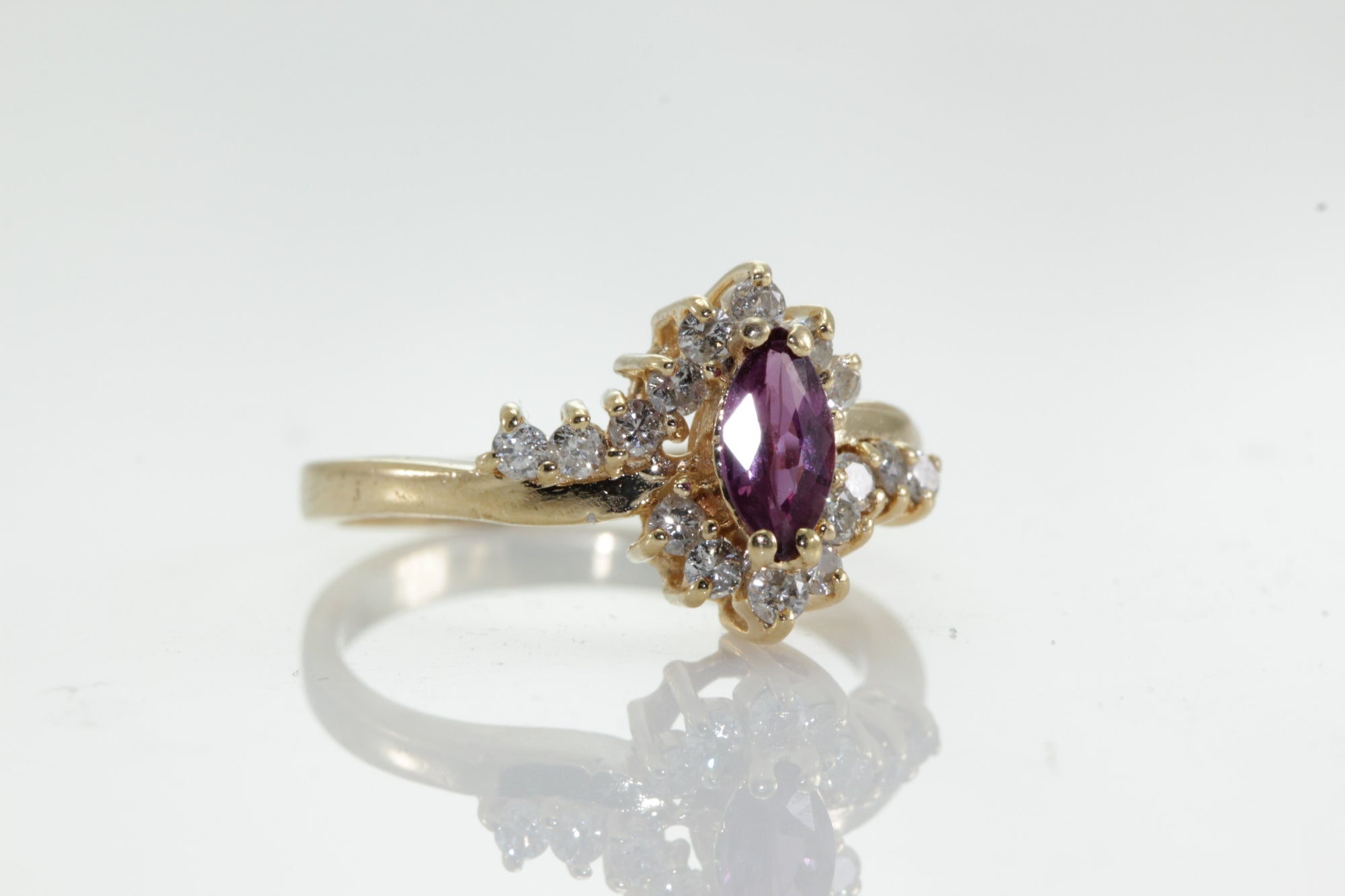 14K YELLOW GOLD NATURAL MARQUISE SHAPE RUBY & DIAMOND RING