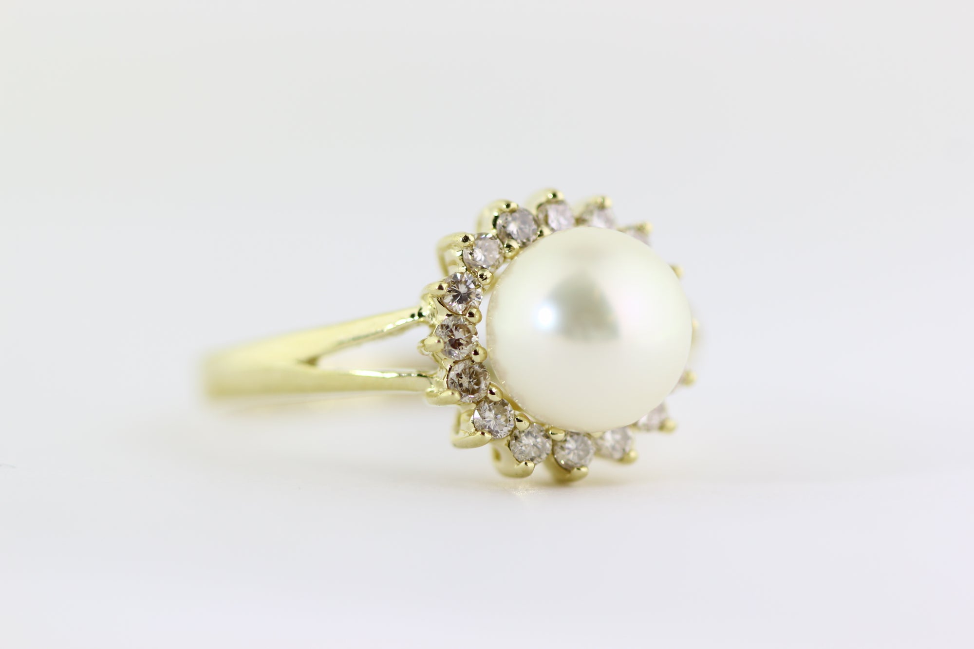14K YELLOW GOLD CULTURED PEARL & DIAMOND HALO LADIES RING