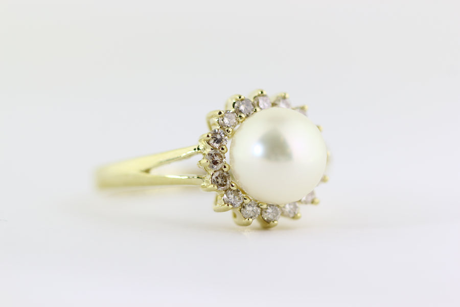 14K YELLOW GOLD CULTURED PEARL & DIAMOND HALO LADIES RING