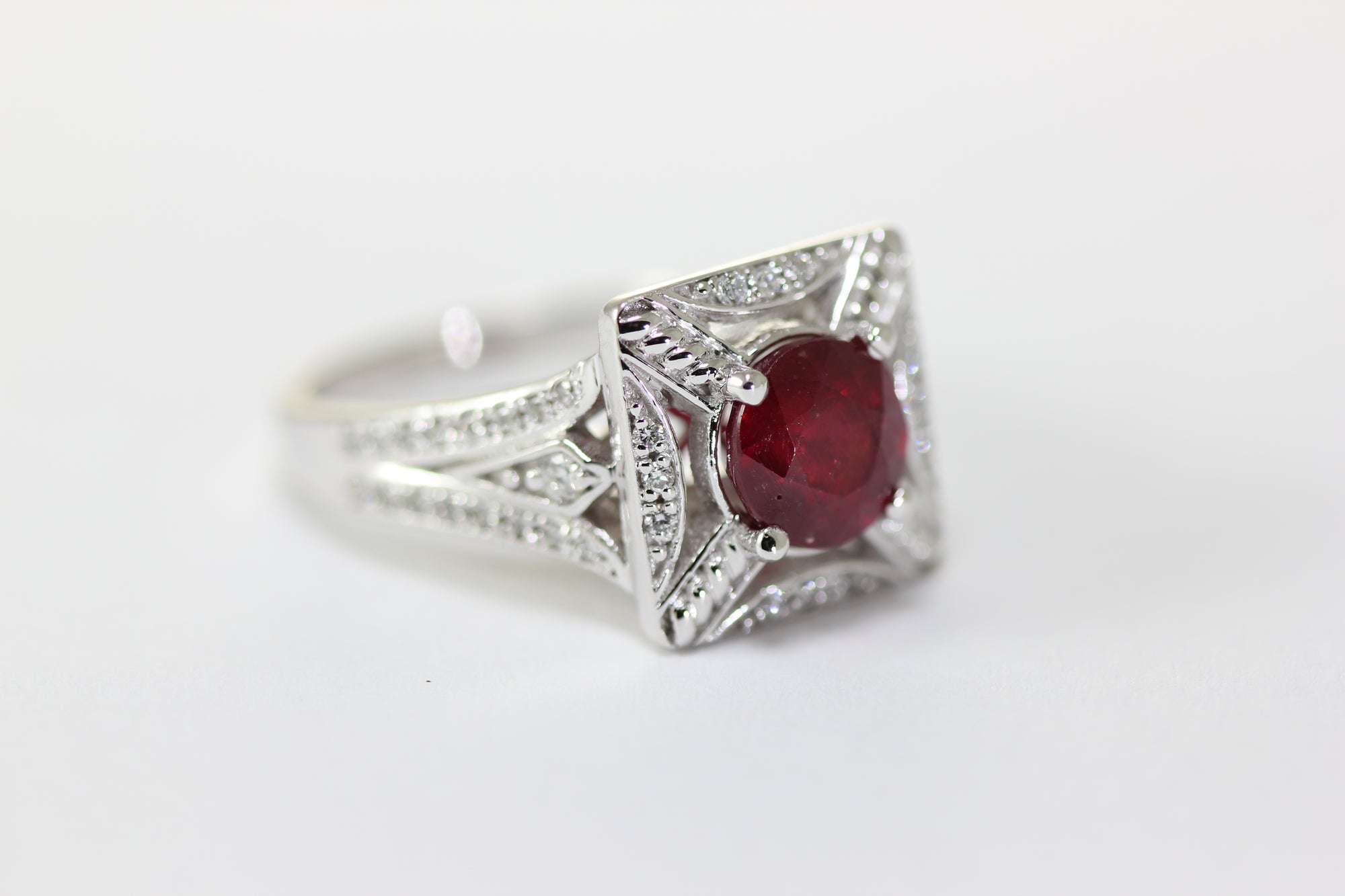 14K WHITE GOLD LADIES HELO RUBY & DIAMOND RING