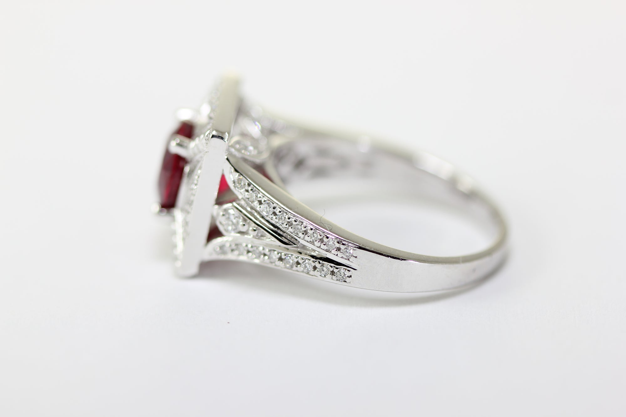 14K WHITE GOLD LADIES HELO RUBY & DIAMOND RING