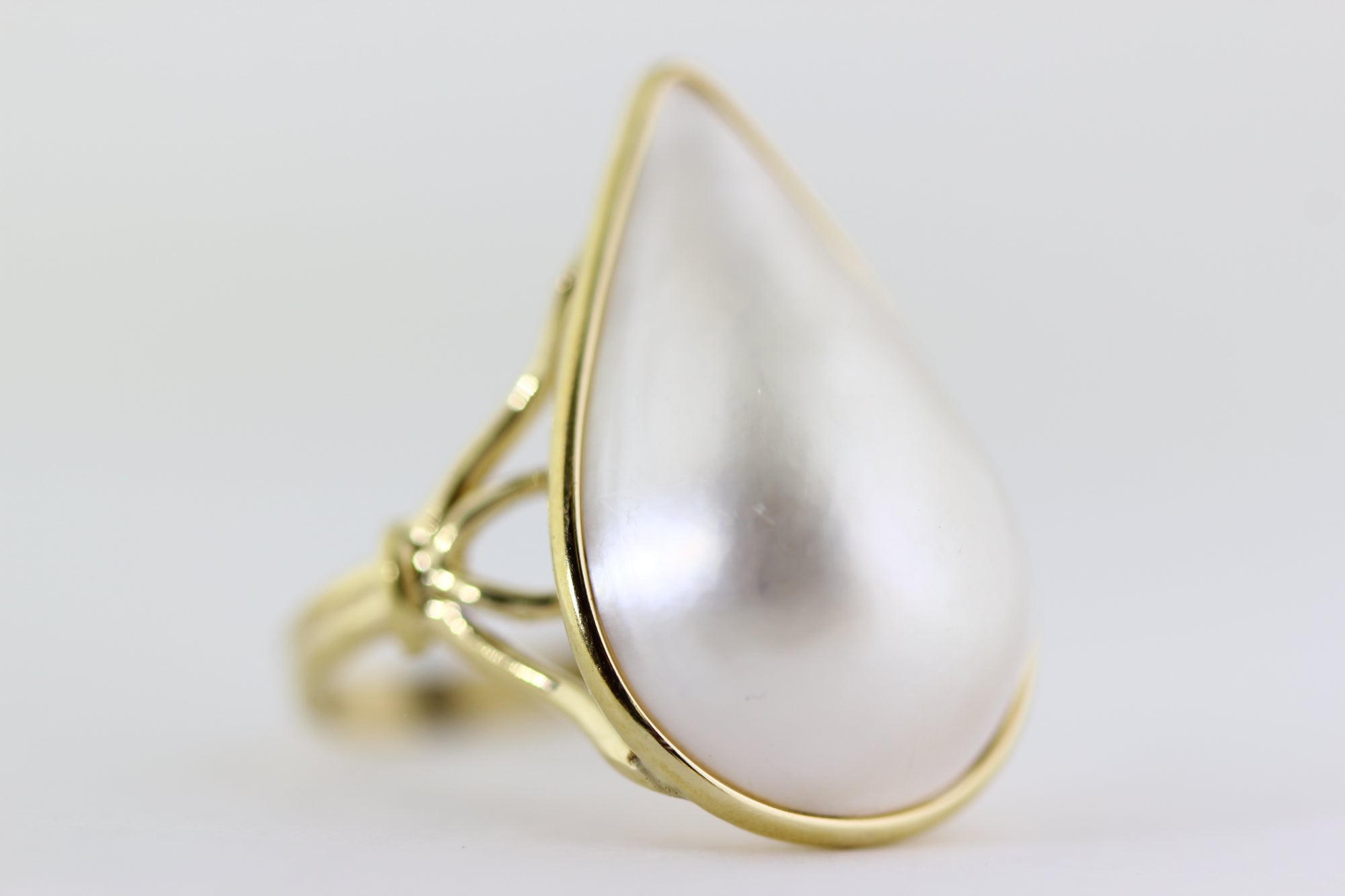 14k YELLOW  GOLD MABE PEARL LADIES RING