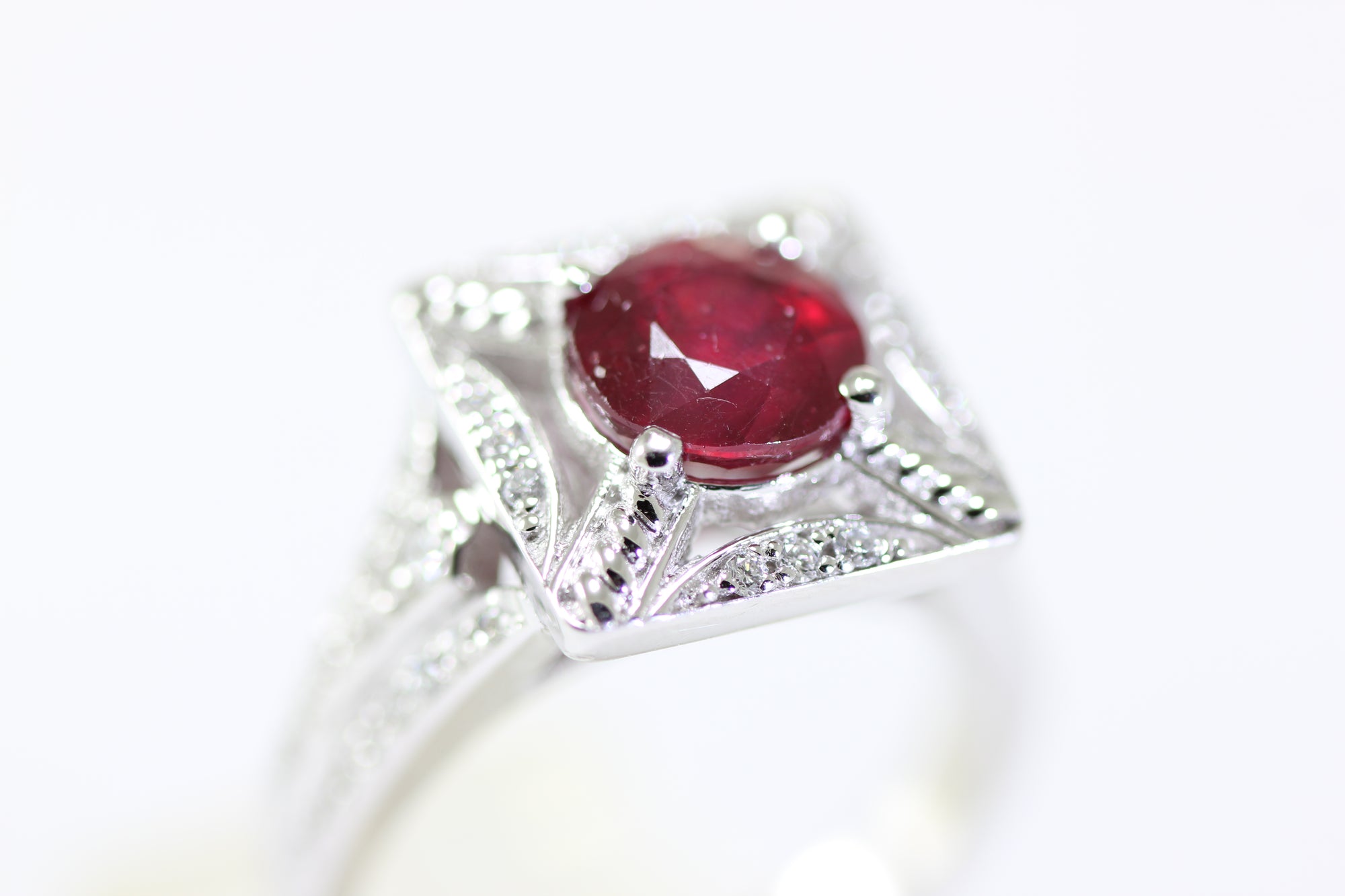 14K WHITE GOLD LADIES HELO RUBY & DIAMOND RING