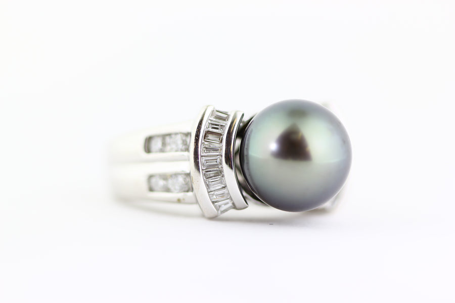 14k WHITE GOLD TAHITIAN PEARL & DIAMOND LADIES RING