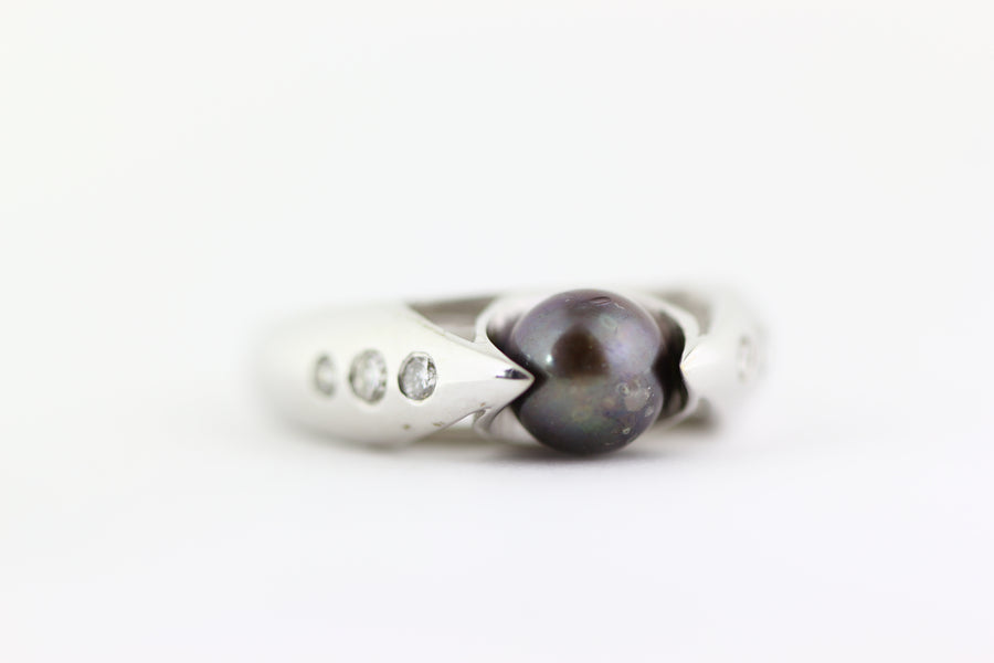 18k WHITE GOLD TAHITIAN PEARL & DIAMOND LADIES RING