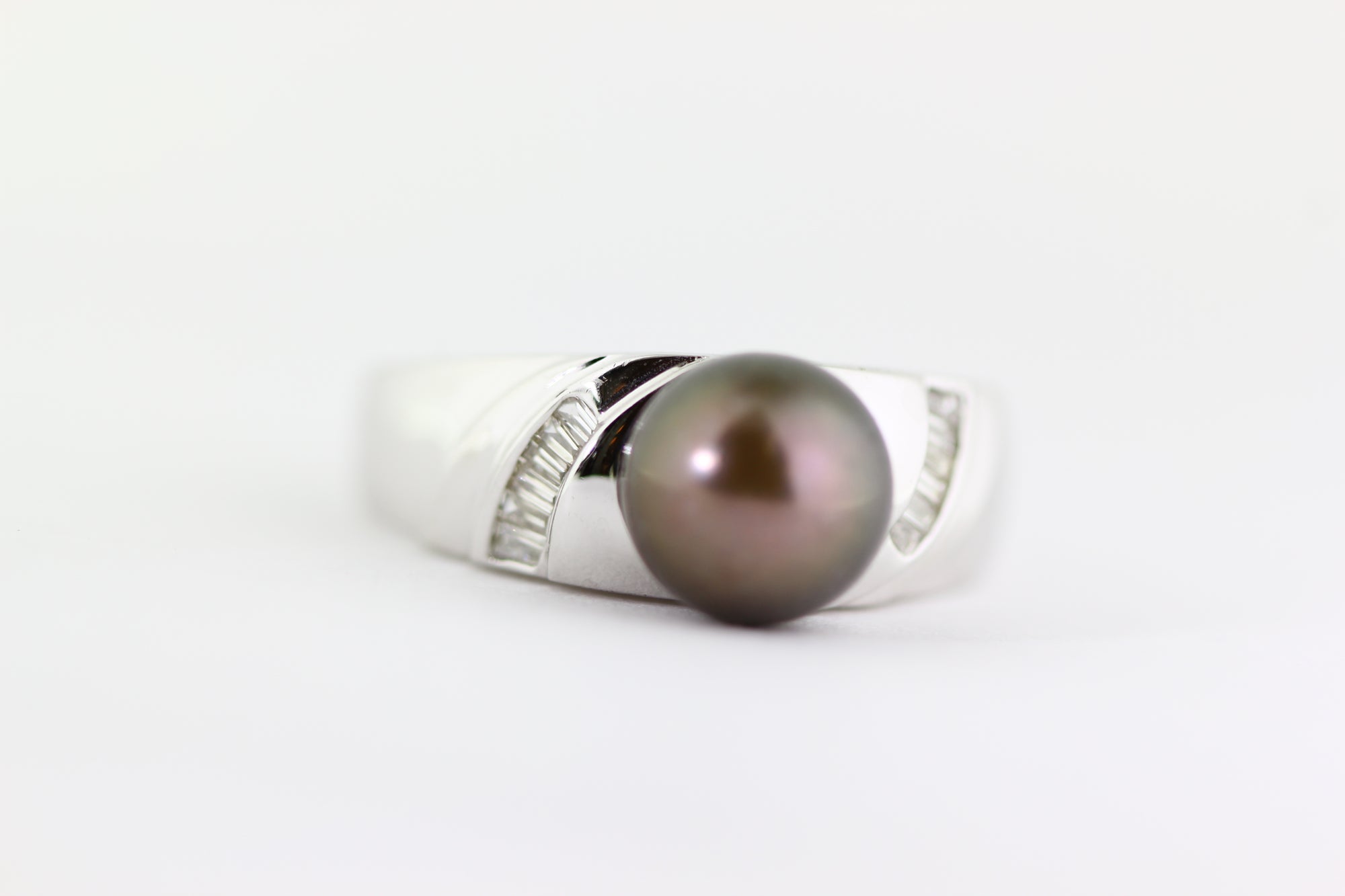 14K WHITE GOLD TAHITIAN PEARL & DIAMOND LADIES RING