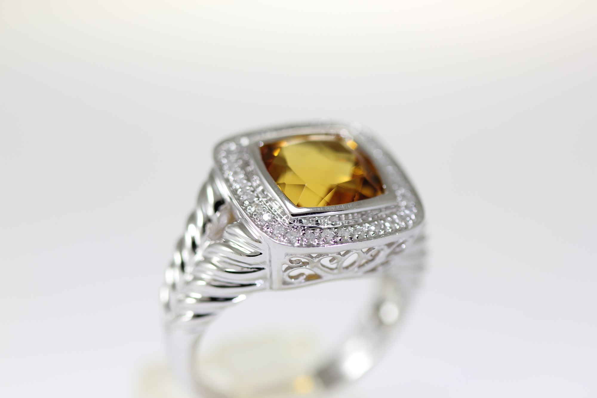 ABC 14K WHITE GOLD LADIES CITRINE & DIAMOND HALO RING