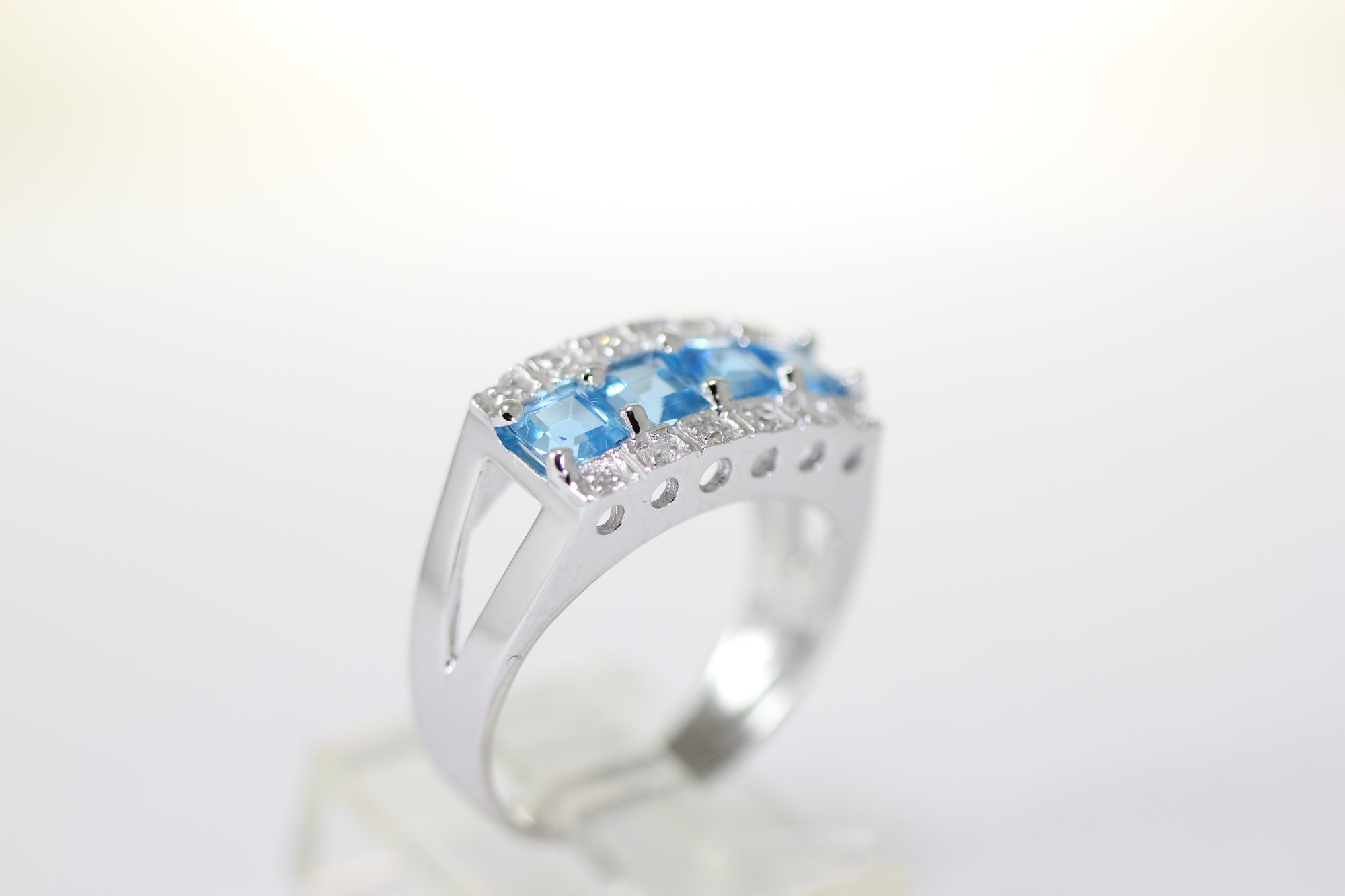 aaa NATURAL PRINCESS CUT BLUE TOPAZ & DIAMOND RING 14K WHITE GOLD