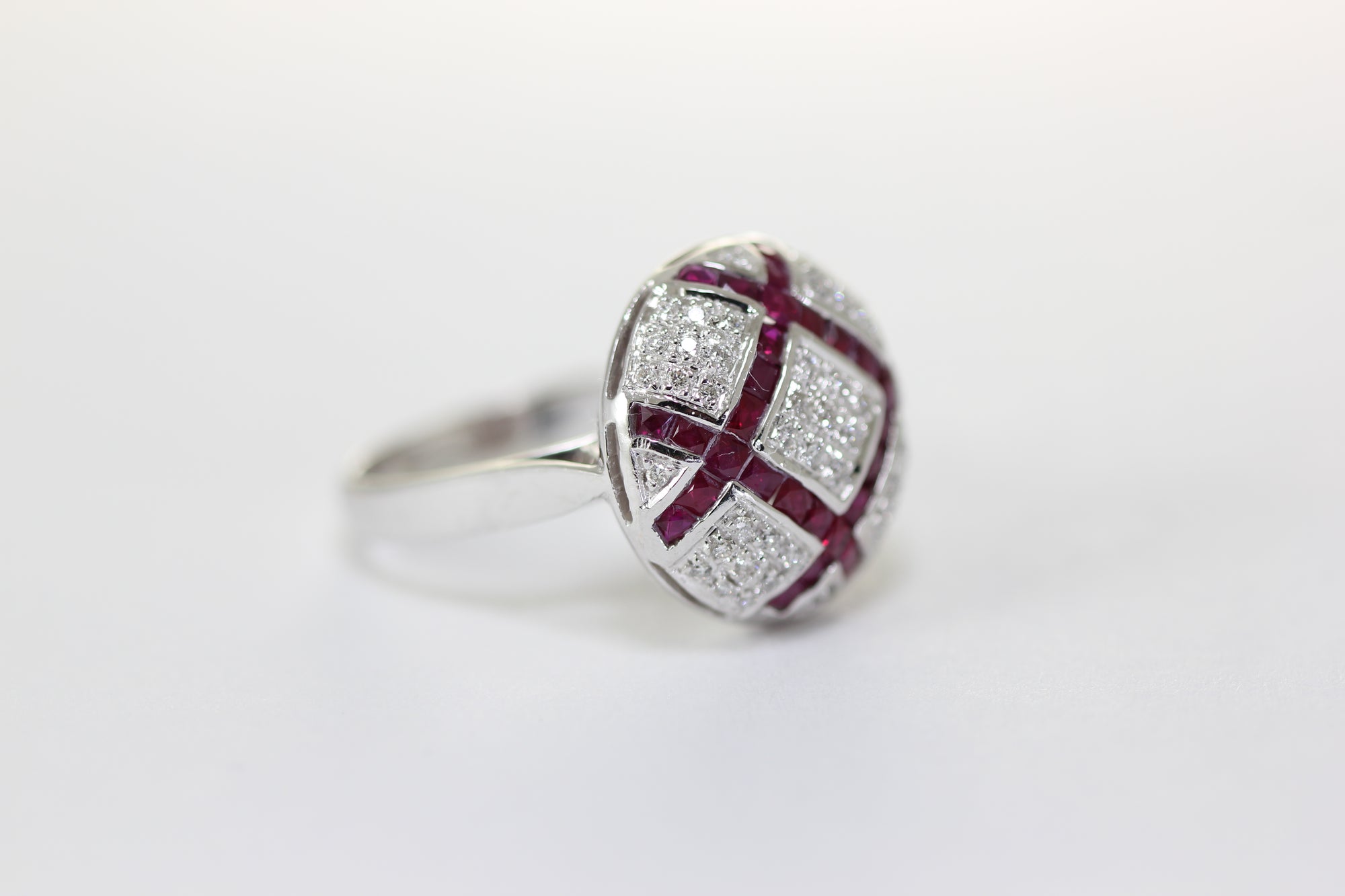 18K WHITE GOLD LADIES LUCIEN PICCARD RUBY & DIAMOND RING