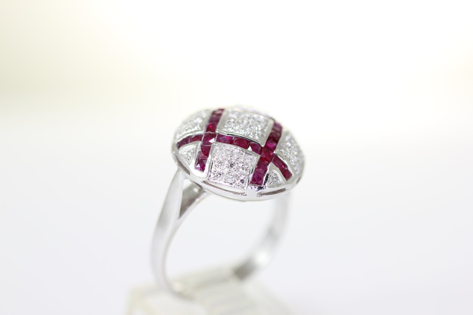 18K WHITE GOLD LADIES LUCIEN PICCARD RUBY & DIAMOND RING