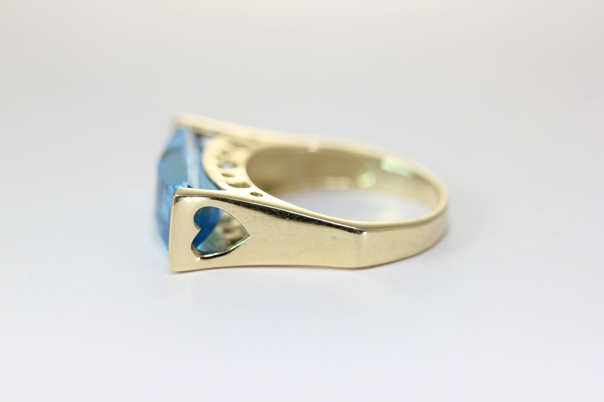 aaa MODERN CUT NATURAL BLUE TOPAZ RING & DIAMOND 14K YELLOW GOLD