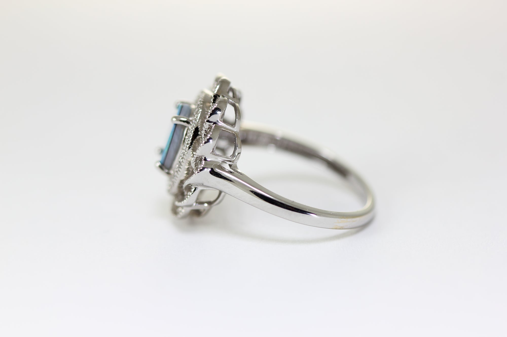 ABC ANTIQUE 14K WHITE GOLD LADIES HELO AUSTRALIAN OPAL & DIAMOND FILIGREE RING