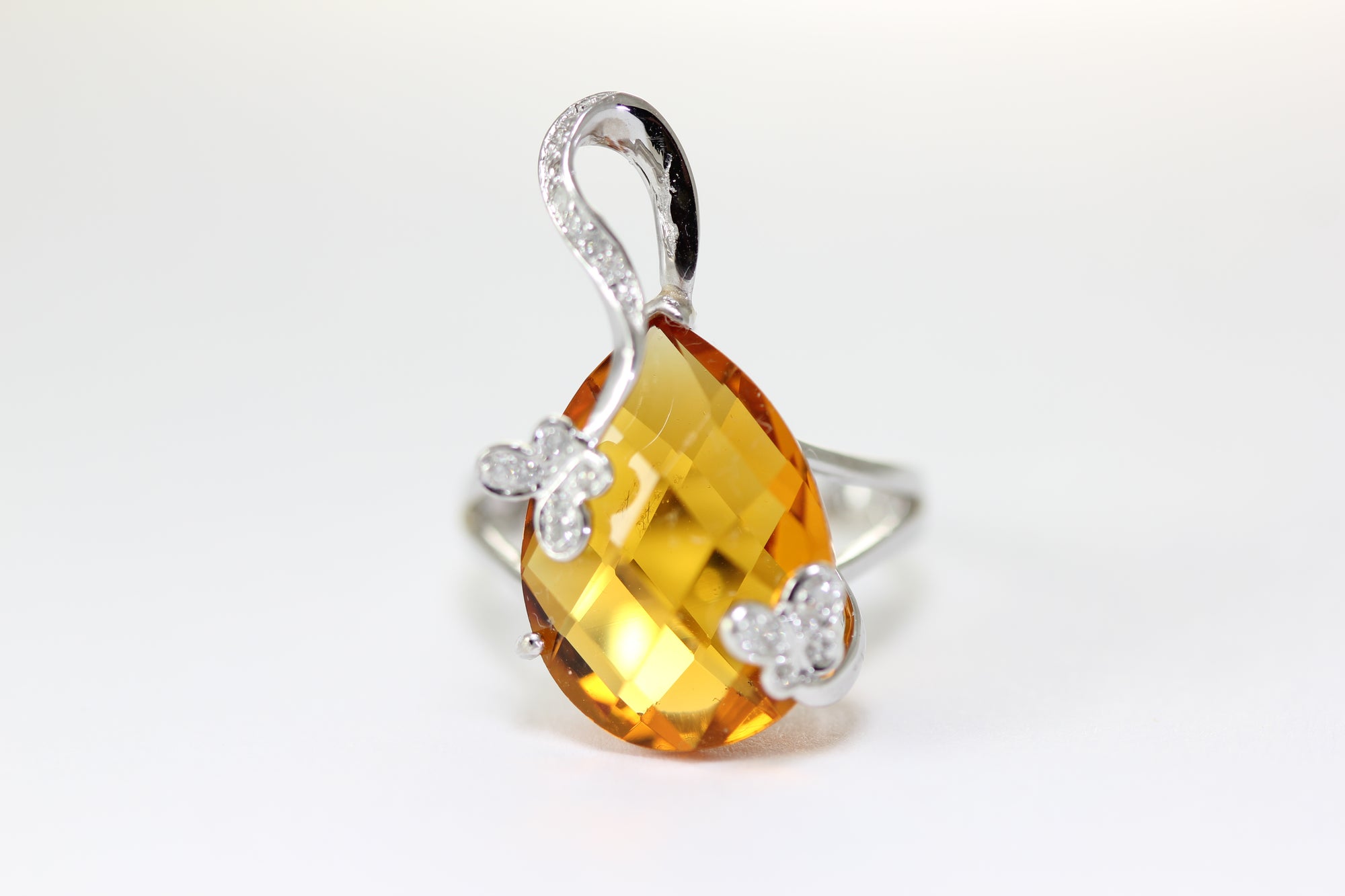 14K WHITE GOLD LADIES PEAR CITRINE & DIAMOND RING