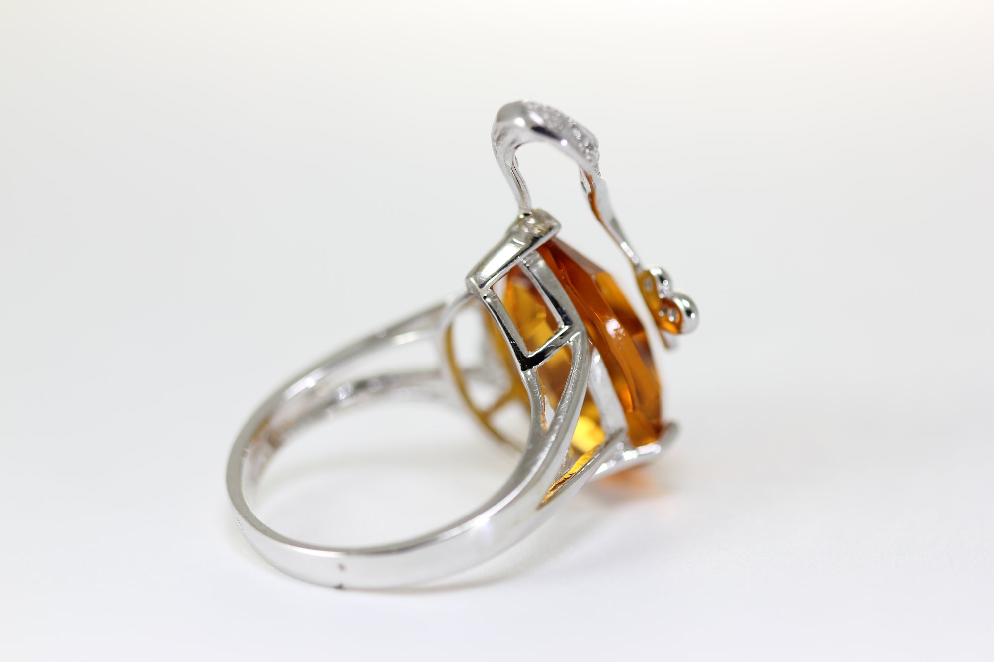 14K WHITE GOLD LADIES PEAR CITRINE & DIAMOND RING