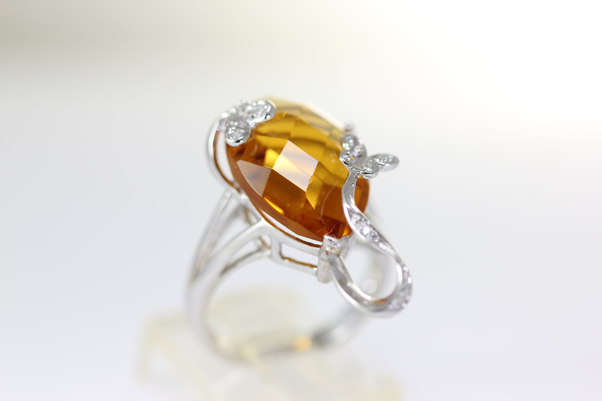 14K WHITE GOLD LADIES PEAR CITRINE & DIAMOND RING