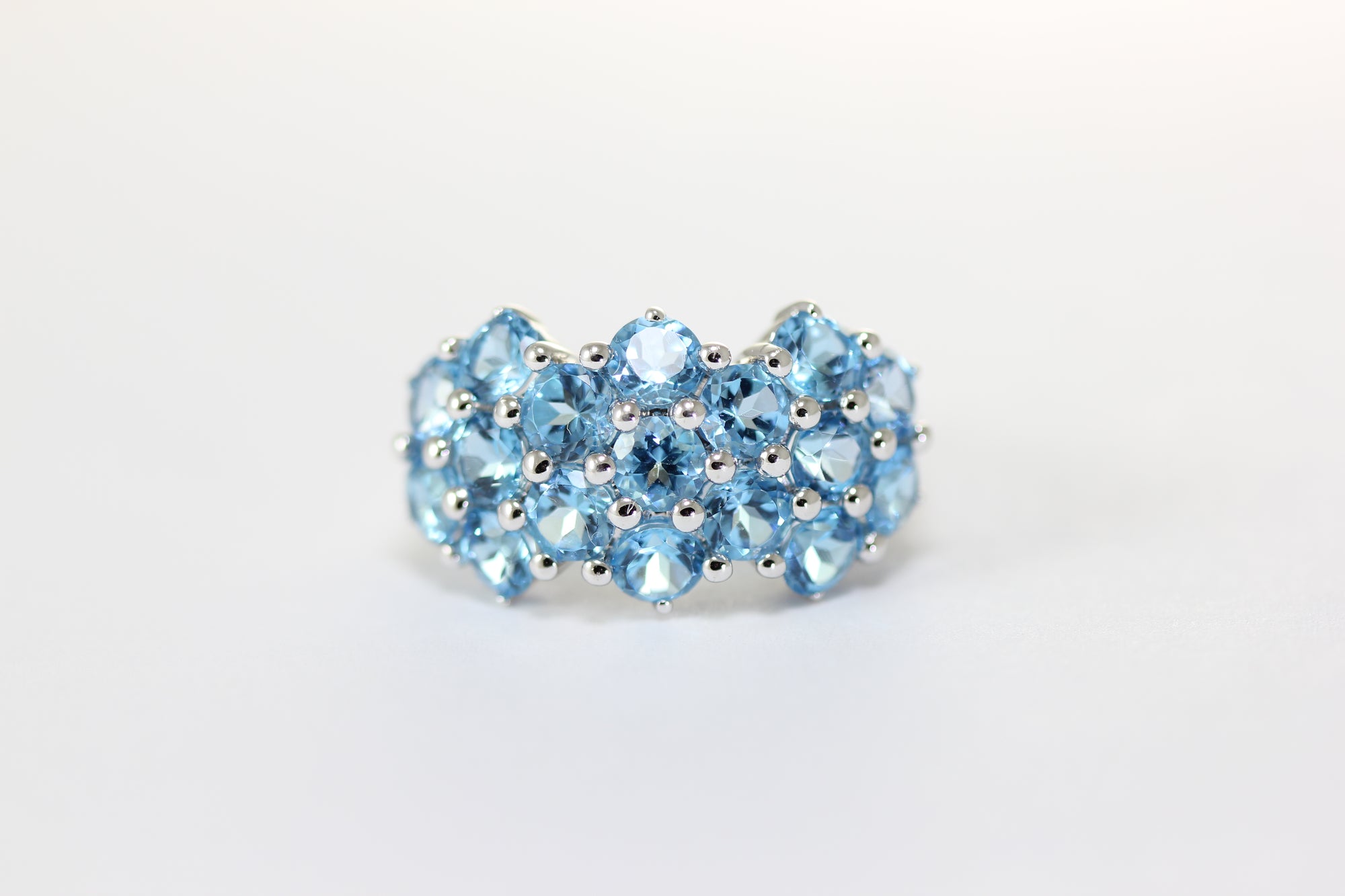 aaa WIDE BAND NATURAL BLUE TOPAZ 14K WHITE GOLD RING