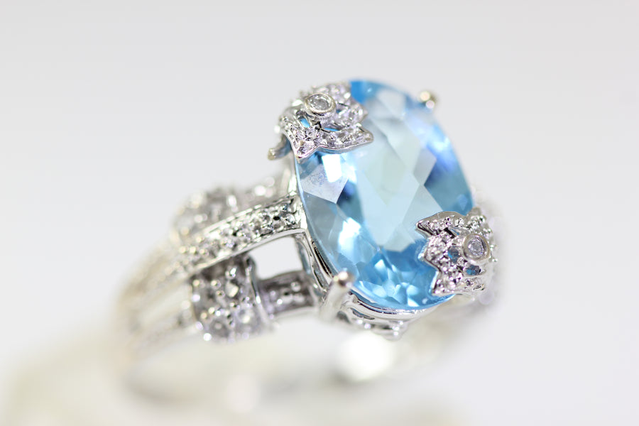 aaa OVAL CHECKERBOARD 14K WHITE GOLD WHITE SAPPHIRE & NATURAL BLUE TOPAZ RING