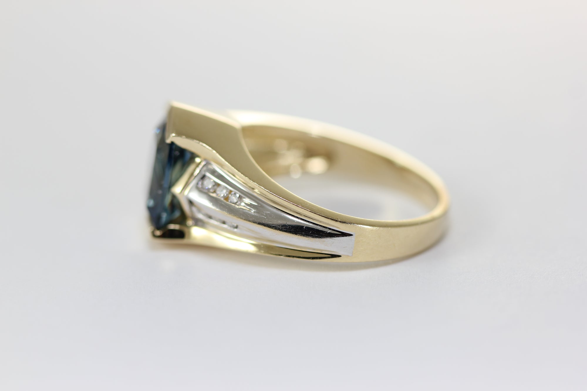 14K WHITE & YELLOW GOLD DIAMOND &  NATURAL LONDON BLUE TOPAZ WOMENS RING