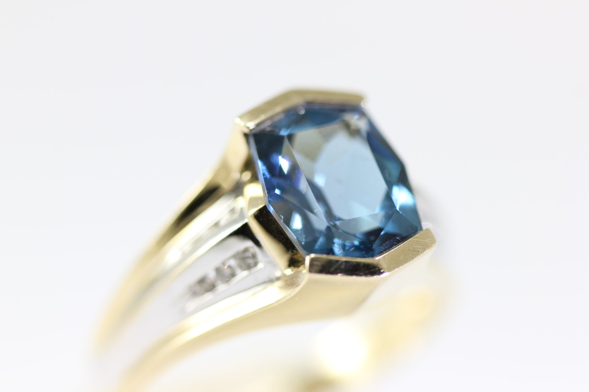 14K WHITE & YELLOW GOLD DIAMOND &  NATURAL LONDON BLUE TOPAZ WOMENS RING