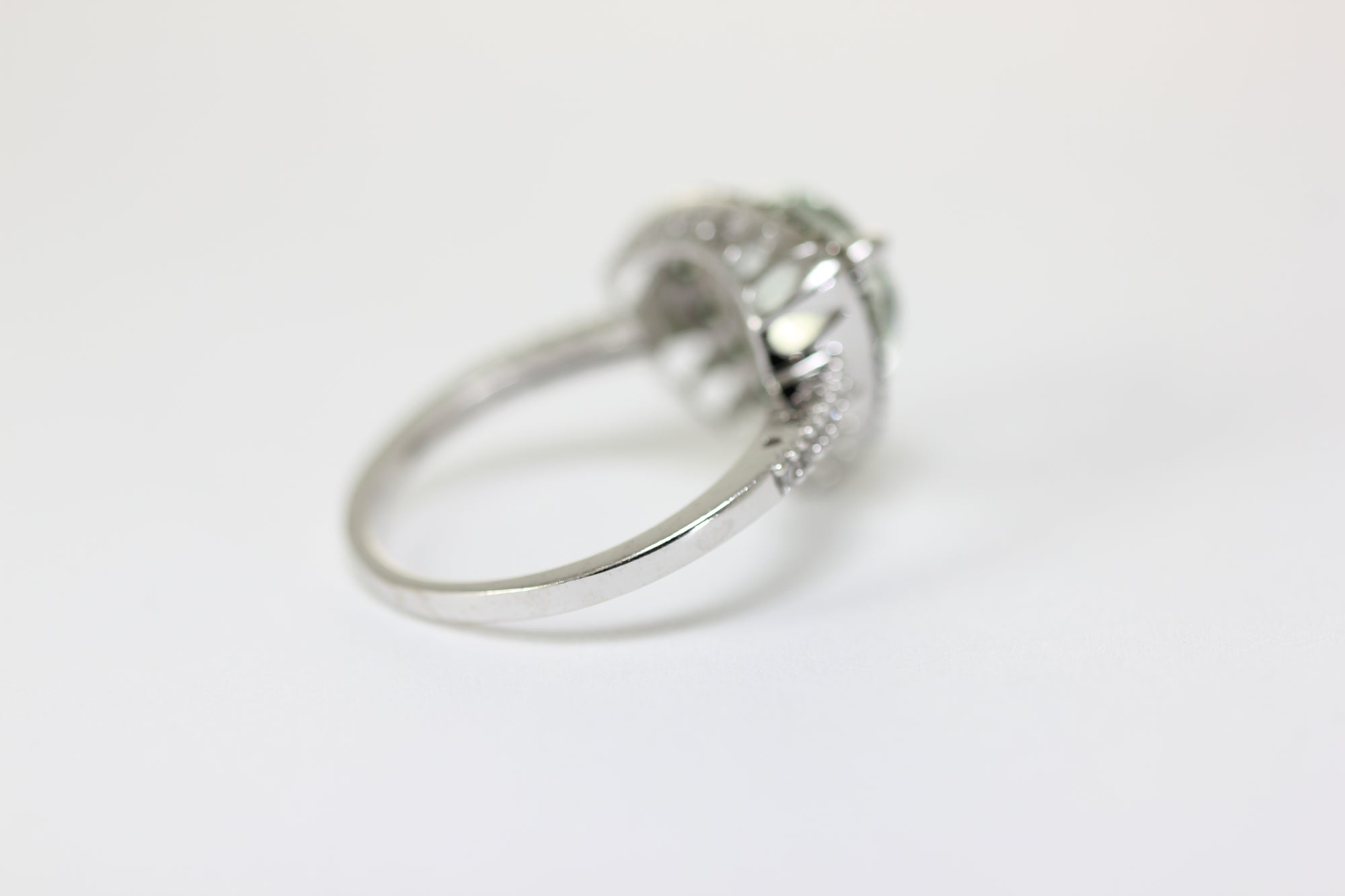 ABC 14K WHITE GOLD LADIES HELO PRASIOLITE TSAVORITE & DIAMOND RING