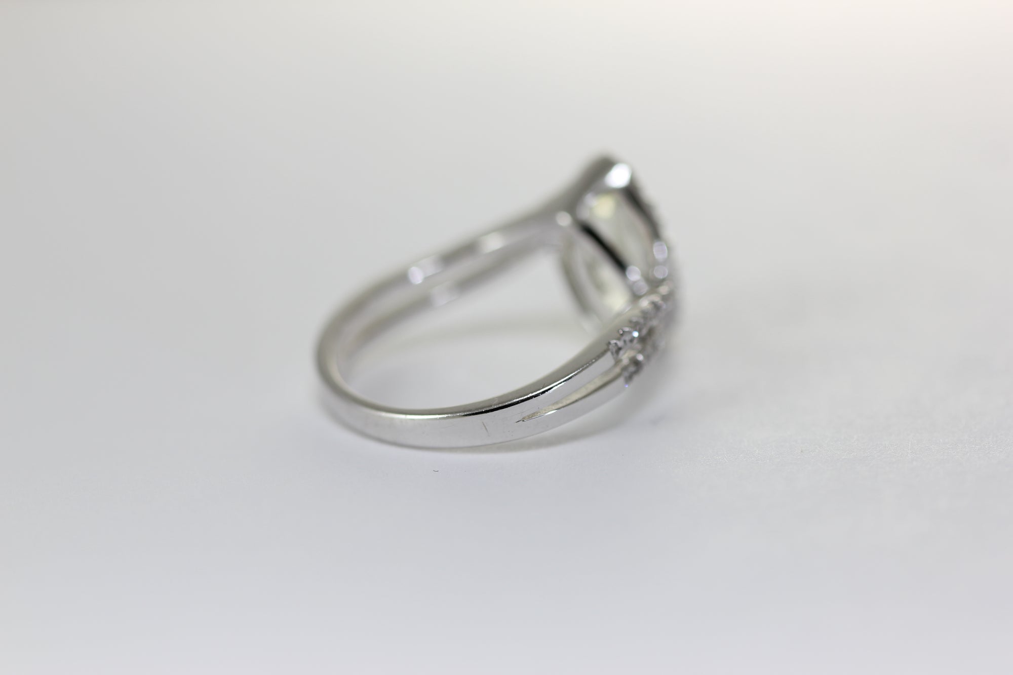 ABC 14K WHITE GOLD LADIES HELO LIME AURA QUARTZ & DIAMOND RING