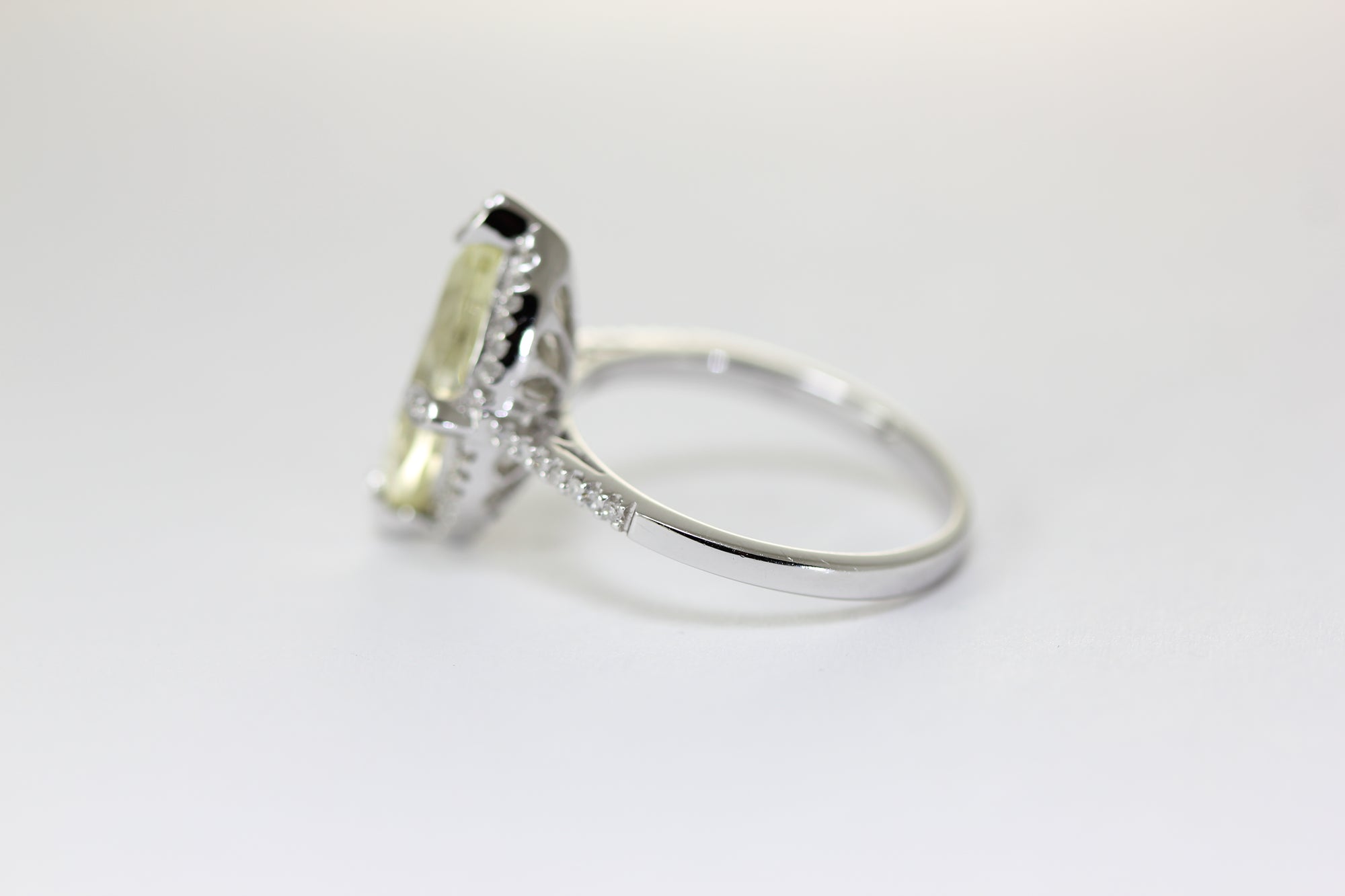 ABC 14K WHITE GOLD LADIES HELO LIME AURA QUARTZ & DIAMOND RING