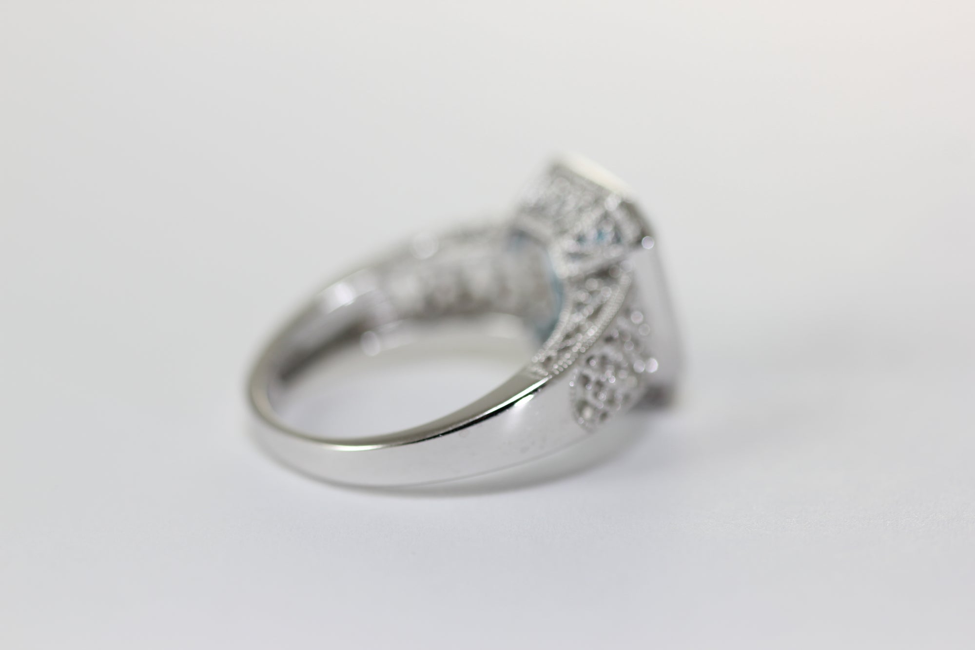 ABC 14K WHITE GOLD LADIES GENUINE AQUAMARINE FILIGREE RING