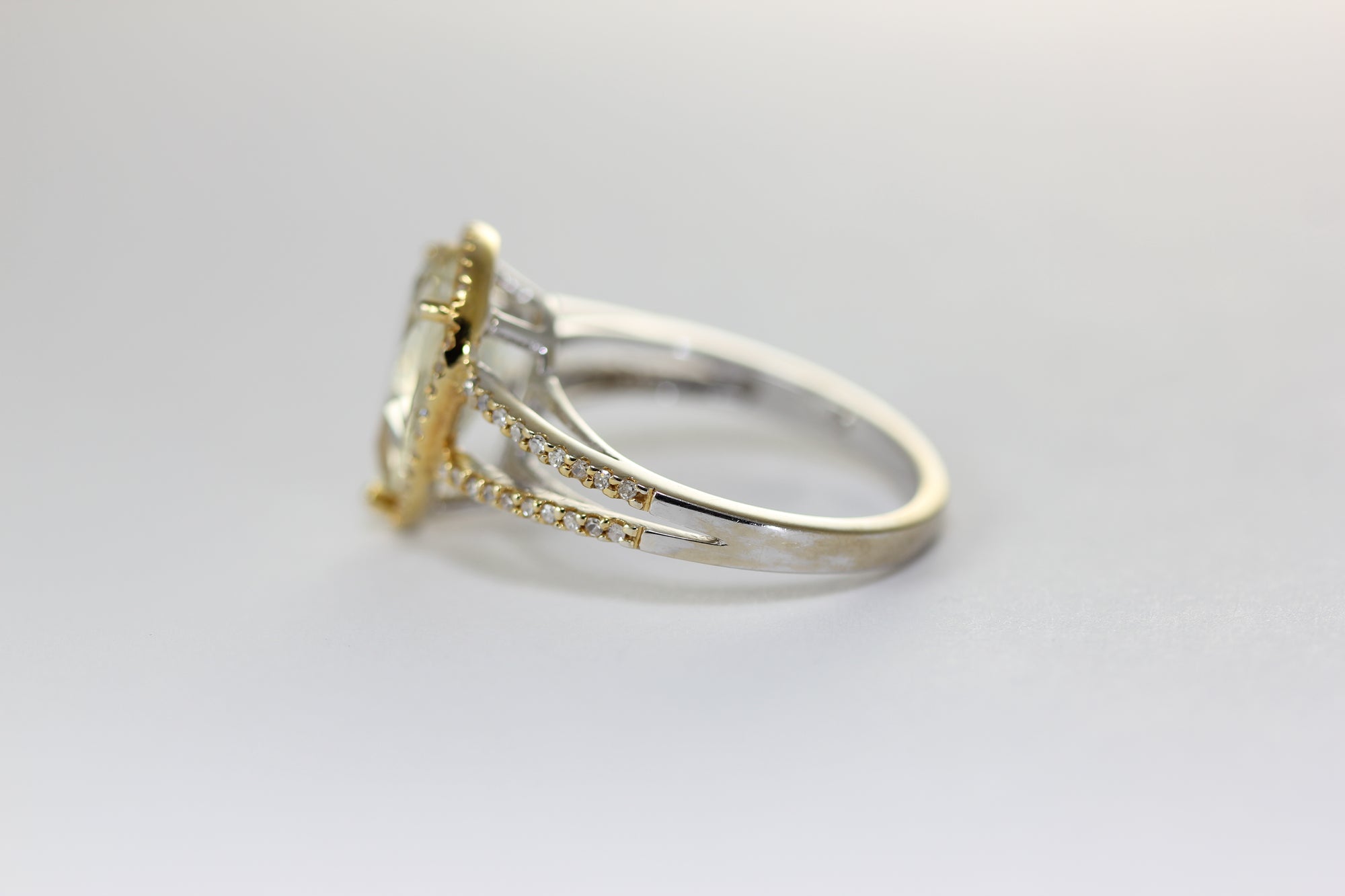 ABC 14K WHITE  & YELLOW GOLD LADIES HELO LIME AURA QUARTZ & DIAMOND RING
