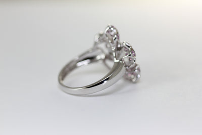 18K WHITE GOLD LADIES FLOWER PINK SAPPHIRE & DIAMOND RING