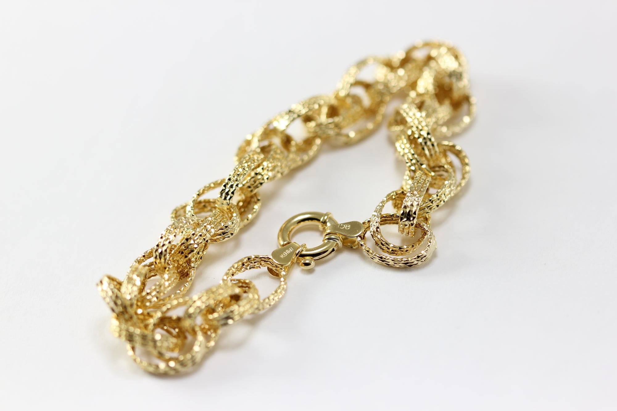 14K YELLOW GOLD FANCY HAMMERED LINK BRACELET