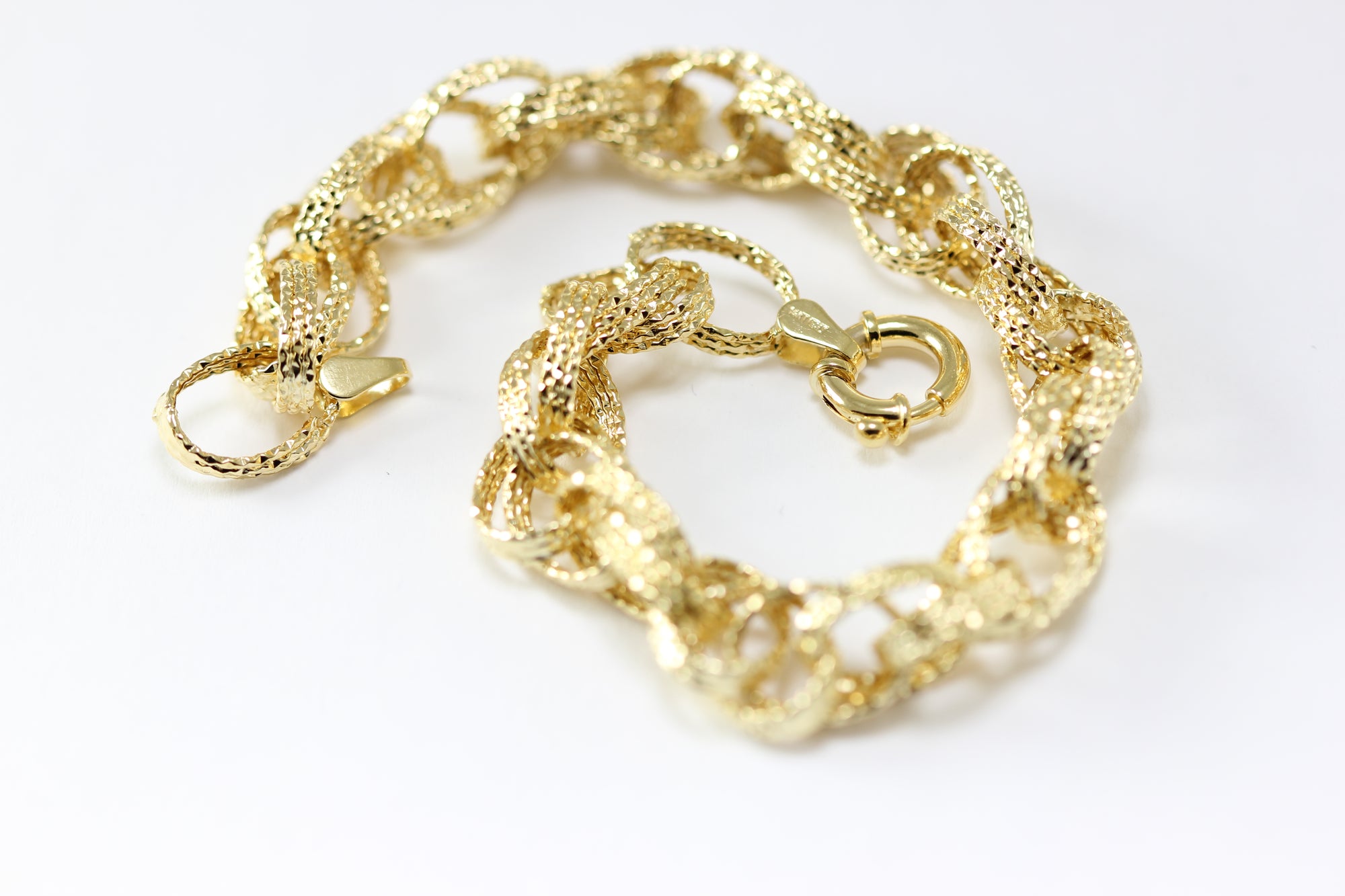 14K YELLOW GOLD FANCY HAMMERED LINK BRACELET