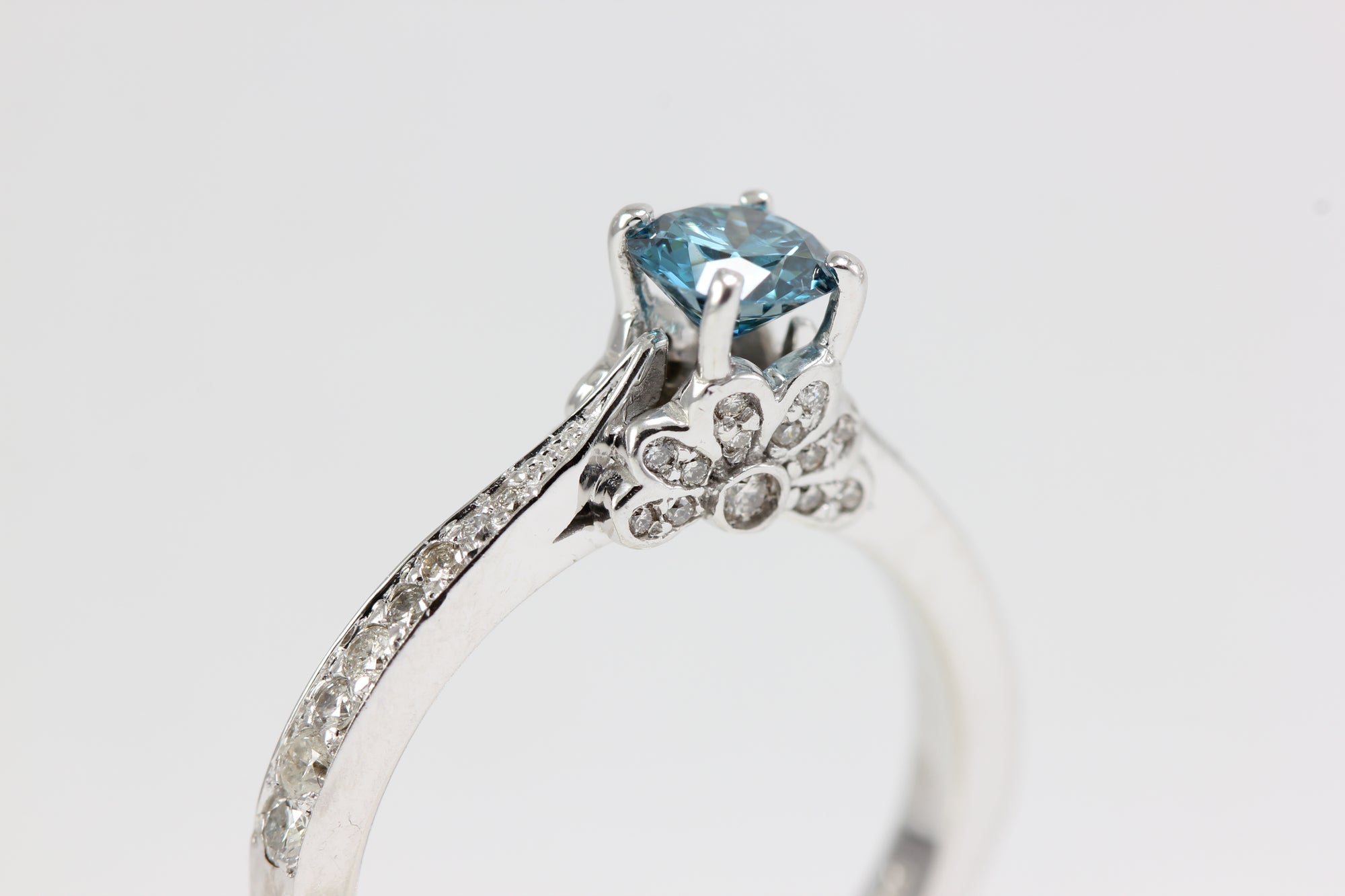 BLUE DIAMOND ENGAGEMENT RING 14K WHITE GOLD ROUND SHAPED 0.80 CTW