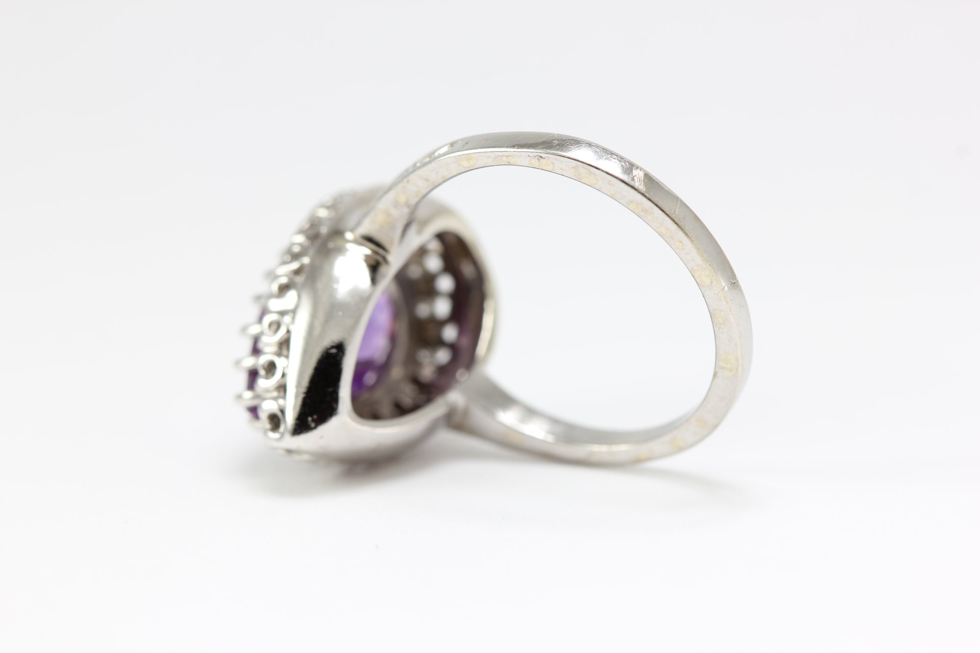 ANTIQE 14K WHITE GOLD DIAMOND & NATURAL PEAR SHAPE AMYTHIST RING