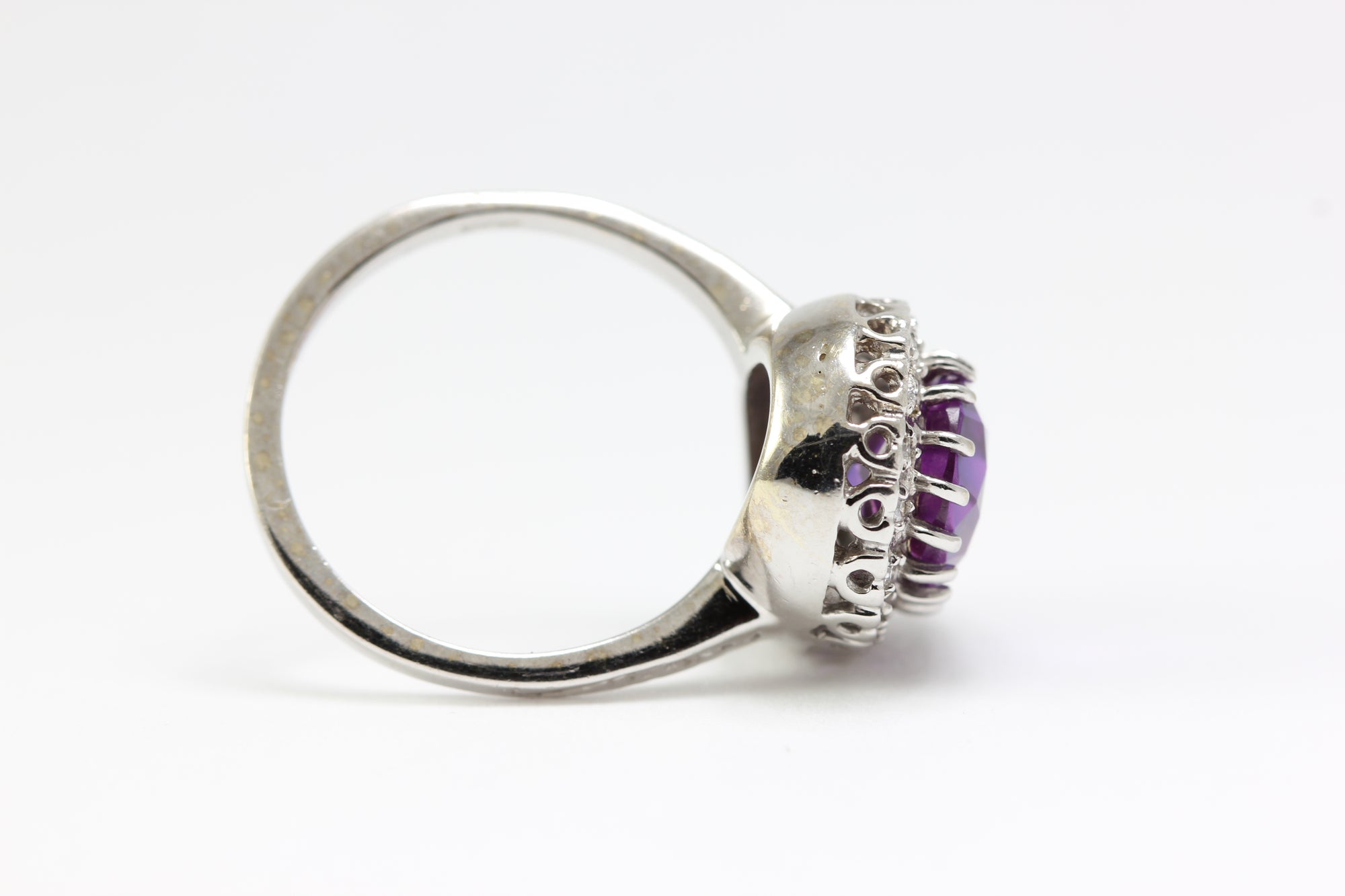 ANTIQE 14K WHITE GOLD DIAMOND & NATURAL PEAR SHAPE AMYTHIST RING