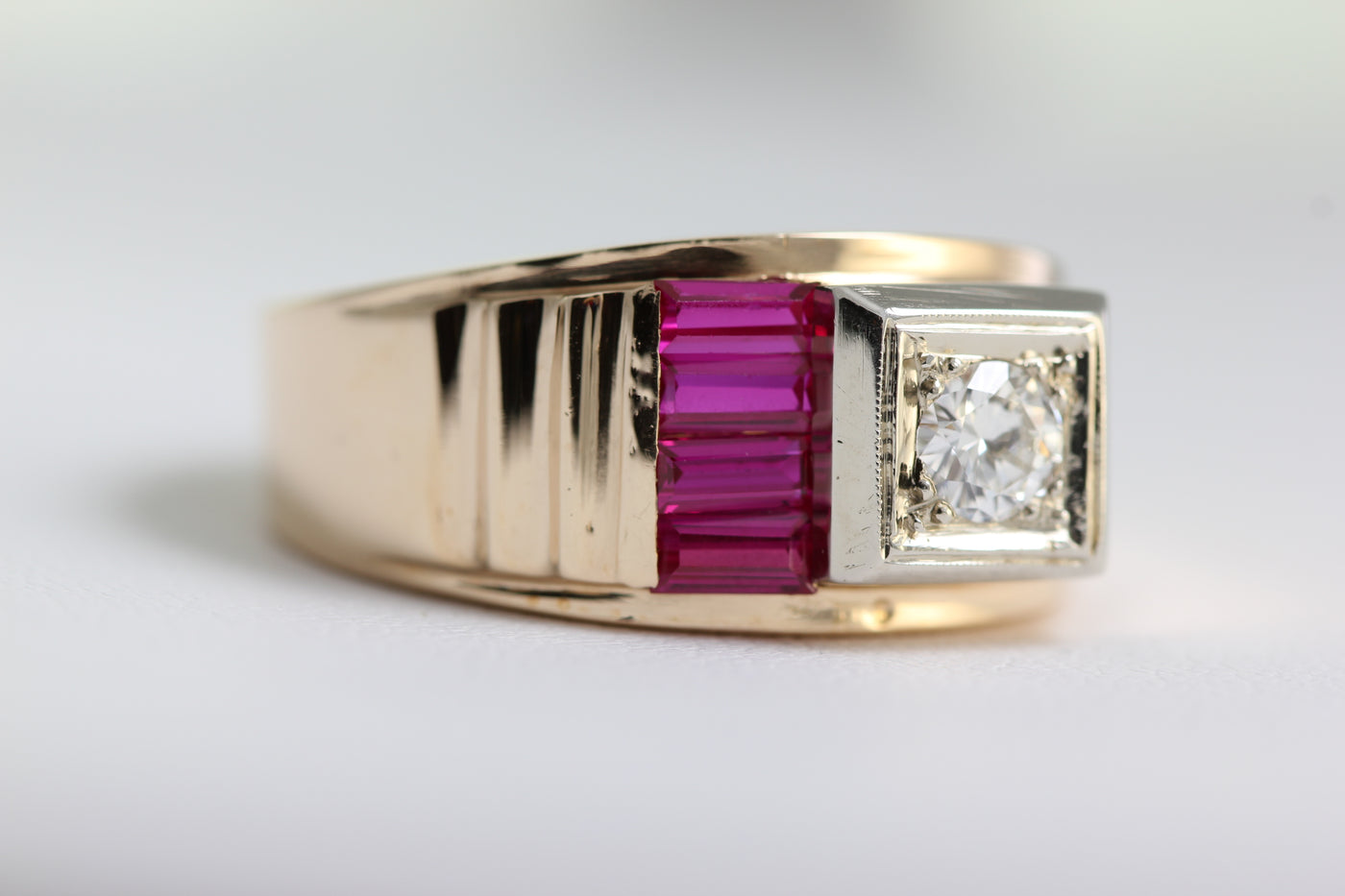 ANTIQUE DIAMOND & RUBY MENS RING SET IN 14k YELLOW GOLD